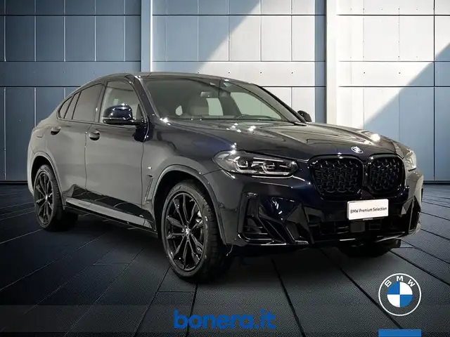 BMW X4 view 4