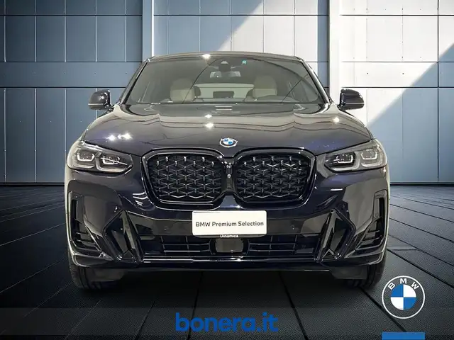 BMW X4 view 3