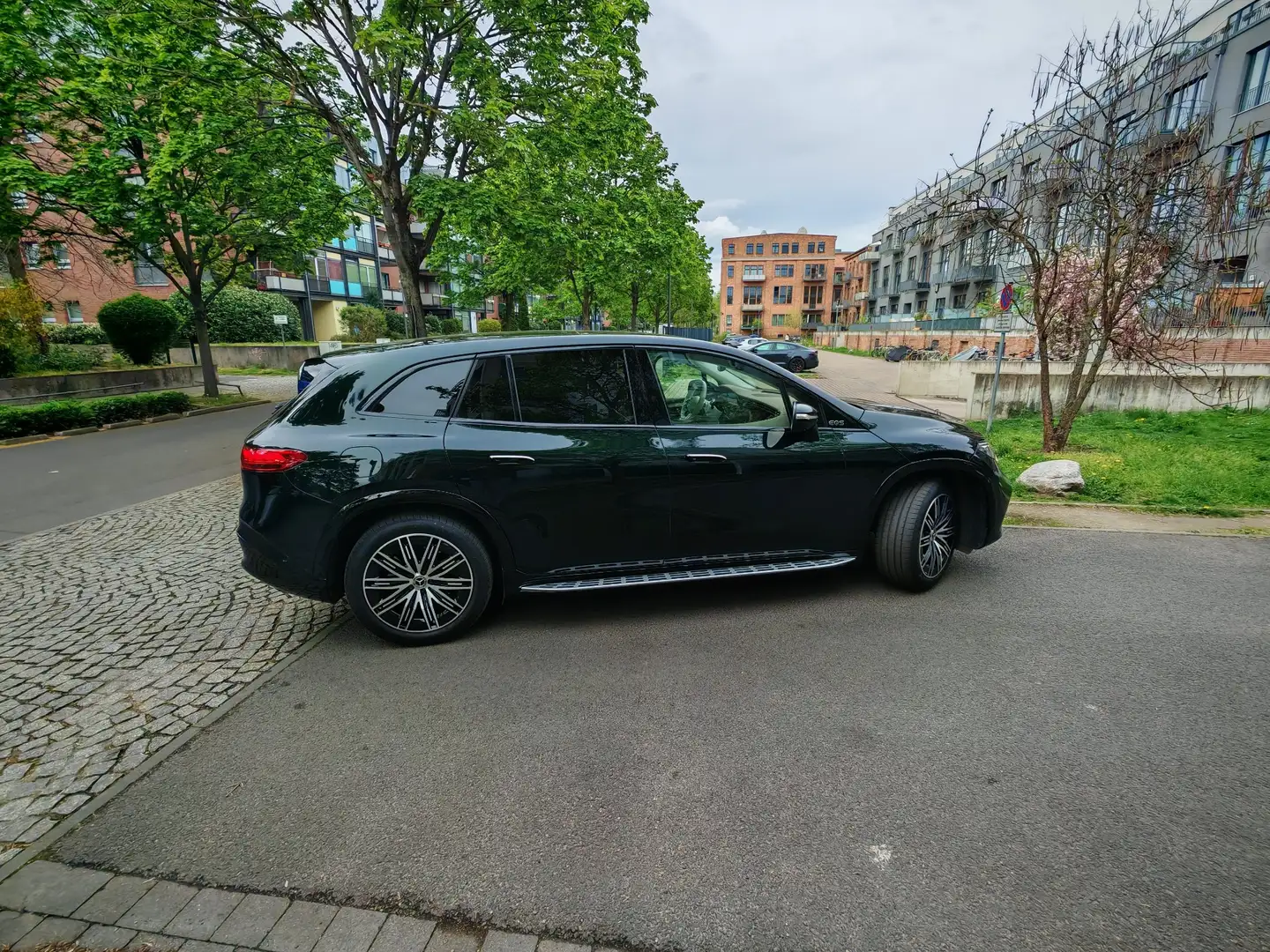 Mercedes-Benz EQS SUV 450 4Matic AMG Line Advanced Plus Grün - 2
