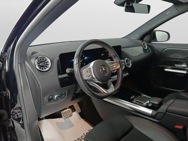 Mercedes-Benz Gla view 7