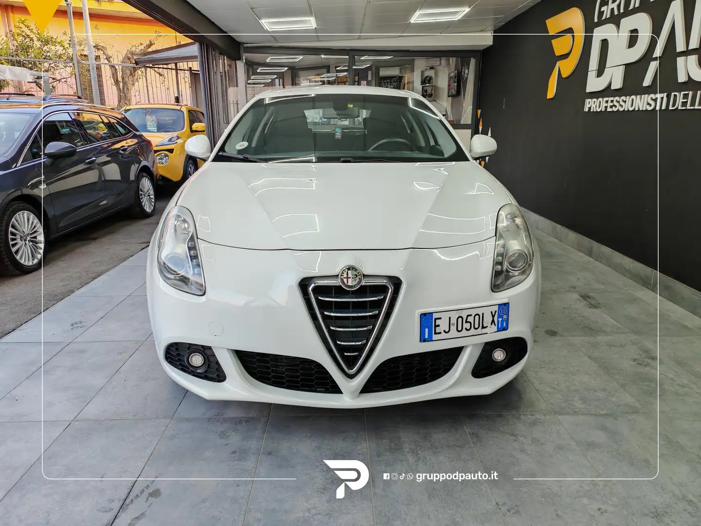 Alfa Romeo Giulietta 2.0 jtdm(2) Distinctive 140cv Weiß - 2