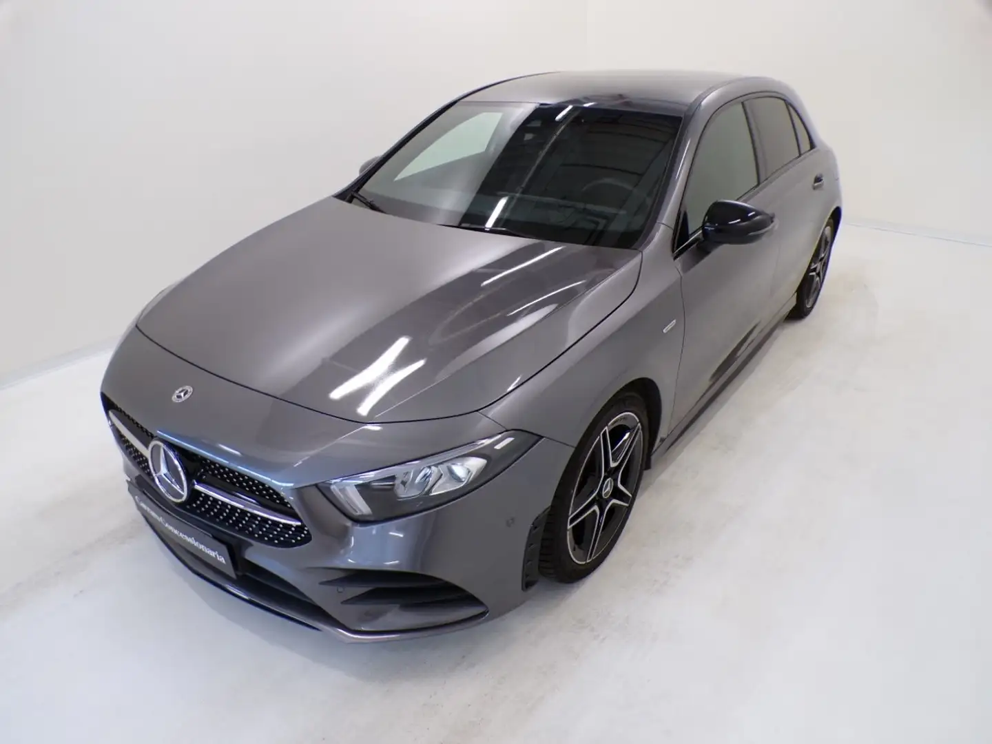 Mercedes-Benz A 180 - A 180 d Premium Night edition auto Grigio - 1