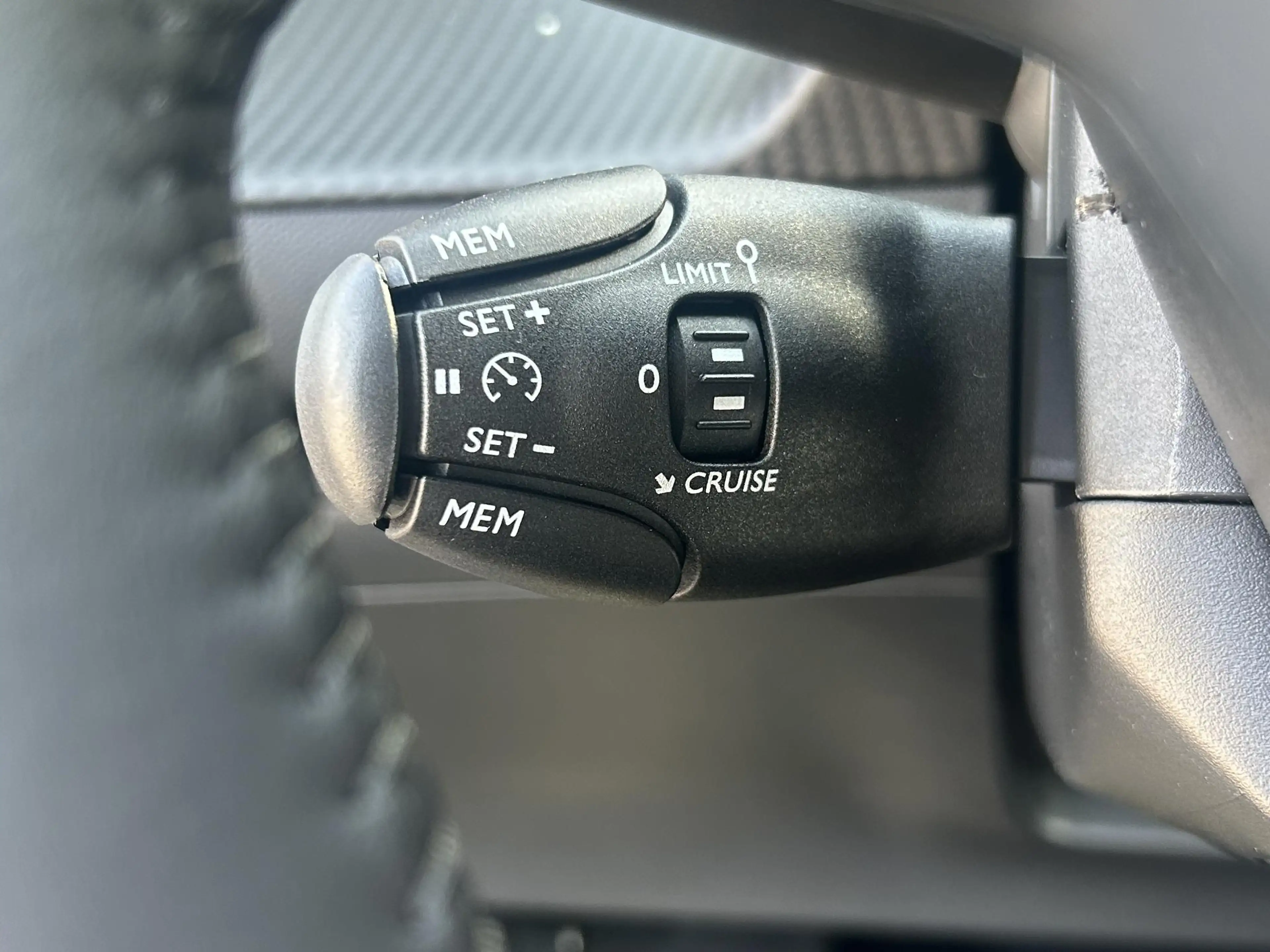 Peugeot e-208 EV Allure 51 kWh | Warmtepomp | Camera | Cruise Co — photo 12