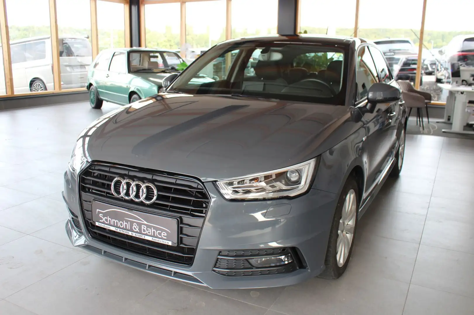 Audi A1 1.4 TFSI S line sport Sportback Grijs - 1