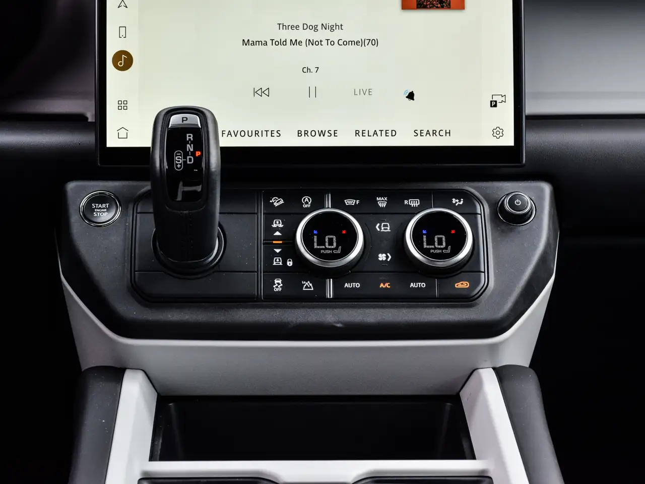 Land Rover Defender 2026 — фото 18