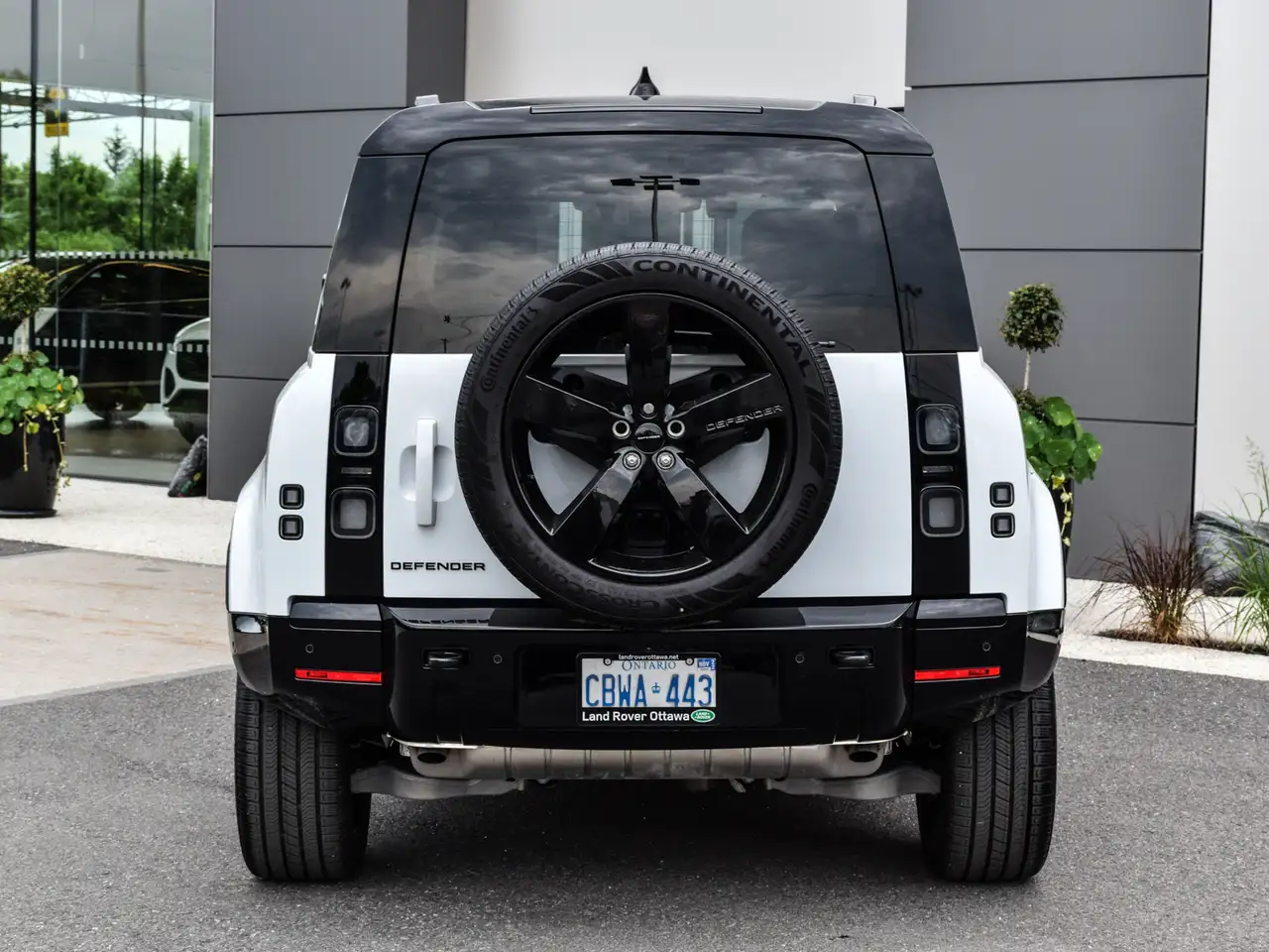 Land Rover Defender 2026