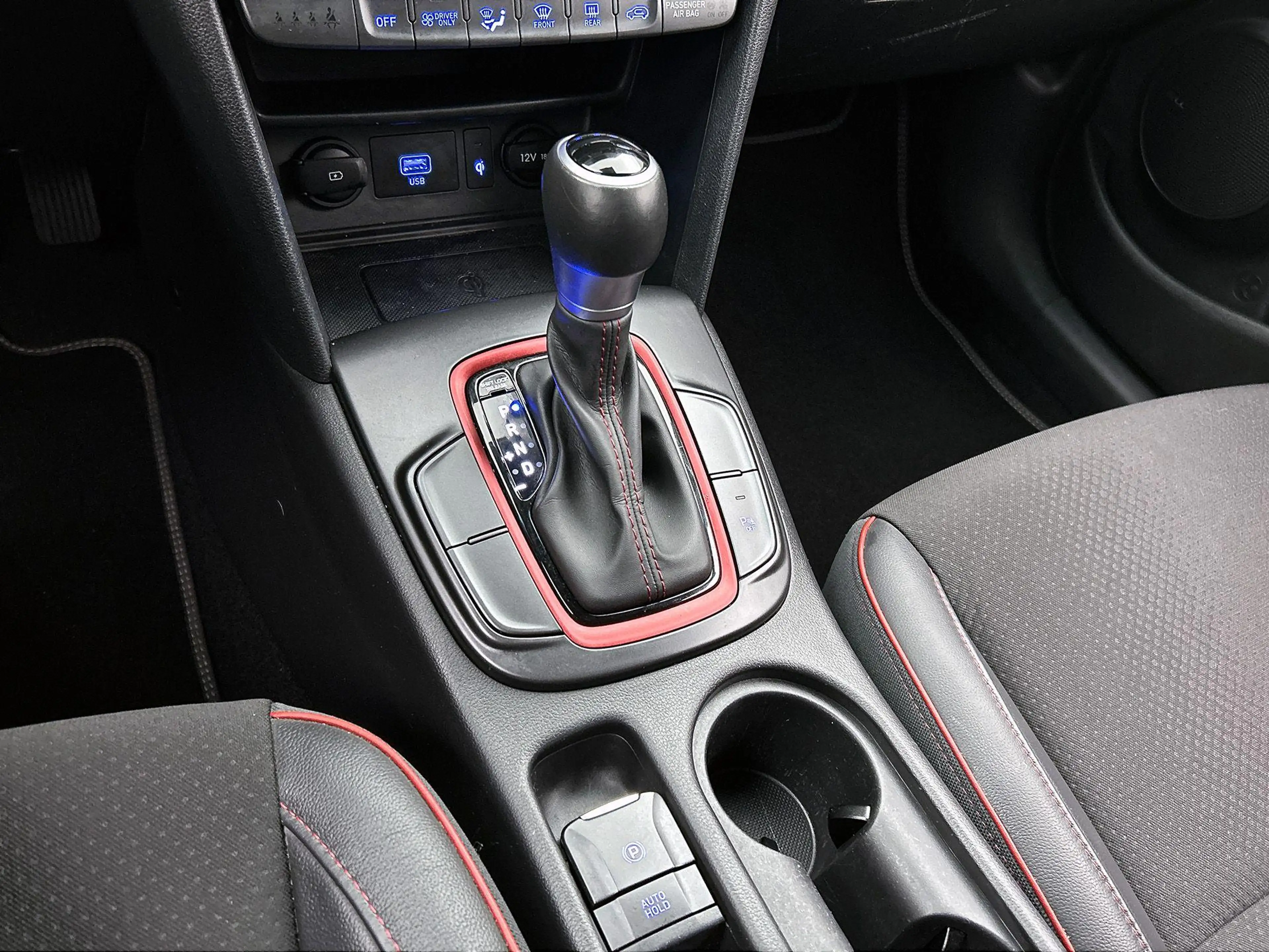 Hyundai KONA 1.6 GDI HEV Comfort | Apple Carplay / Android Auto — photo 10