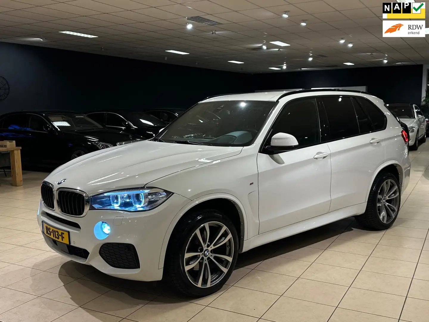 BMW X5 XDrive30d M-Pakket|Trekhaak|HUD|ACC|Memory|Top Wit - 1