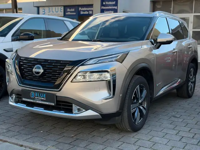Nissan X-Trail 1.5 e Power 4x4 Tekna 7 Sitzer*HUD*360°*