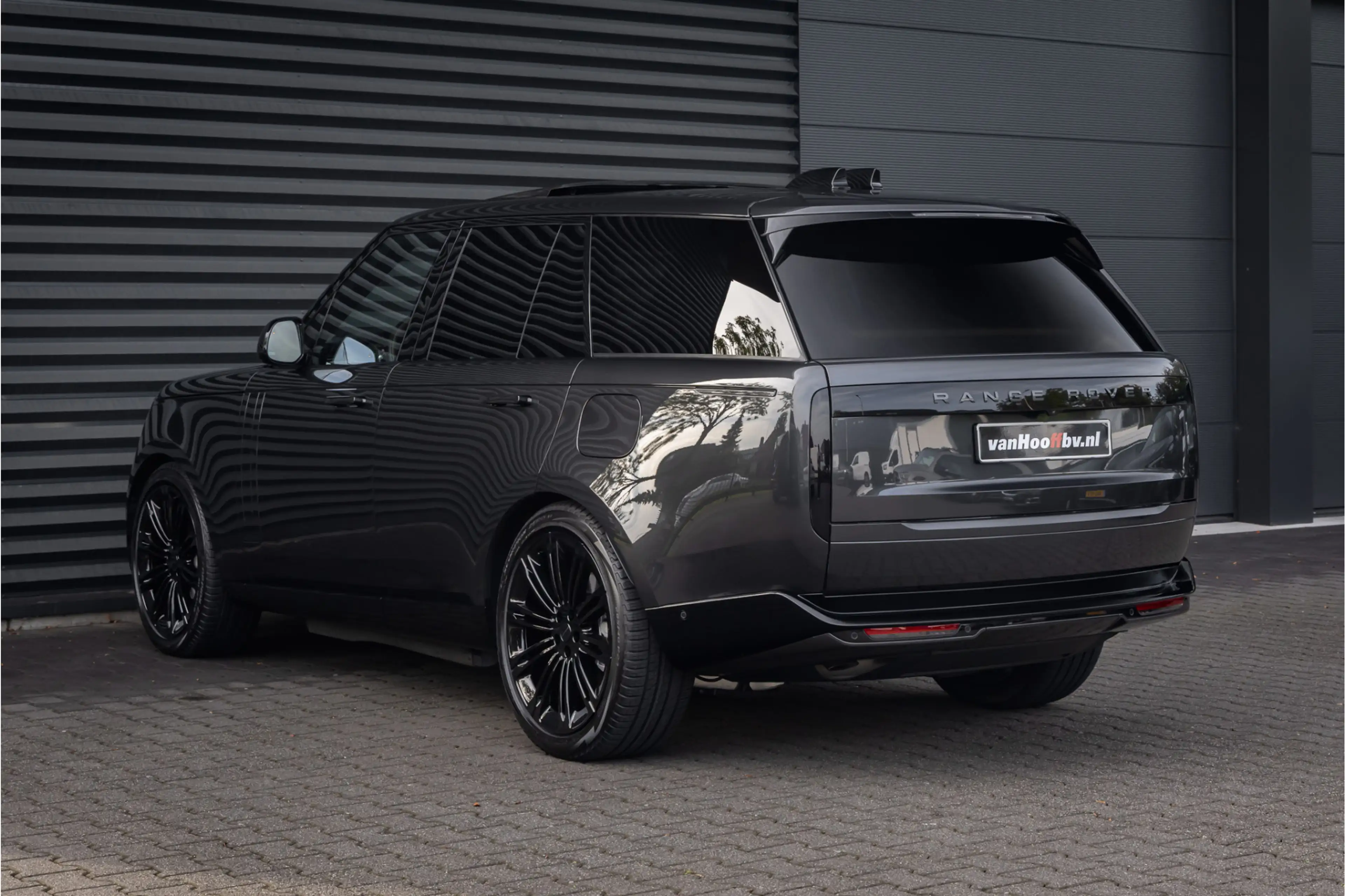 Land Rover Range Rover 3.0 P550e HSE PHEV 23'' - Carpathian Grey — photo 24