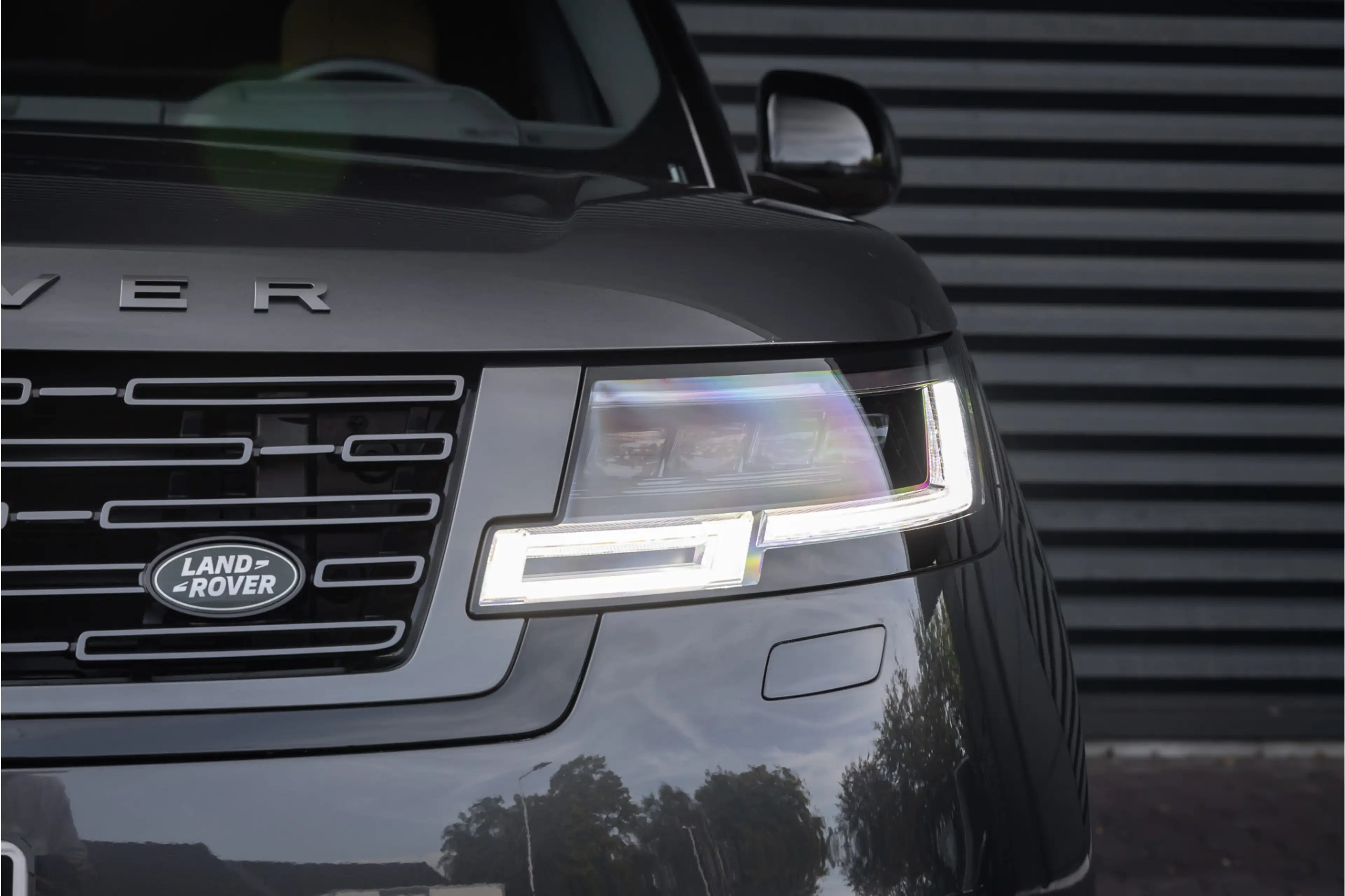 Land Rover Range Rover 3.0 P550e HSE PHEV 23'' - Carpathian Grey — photo 26