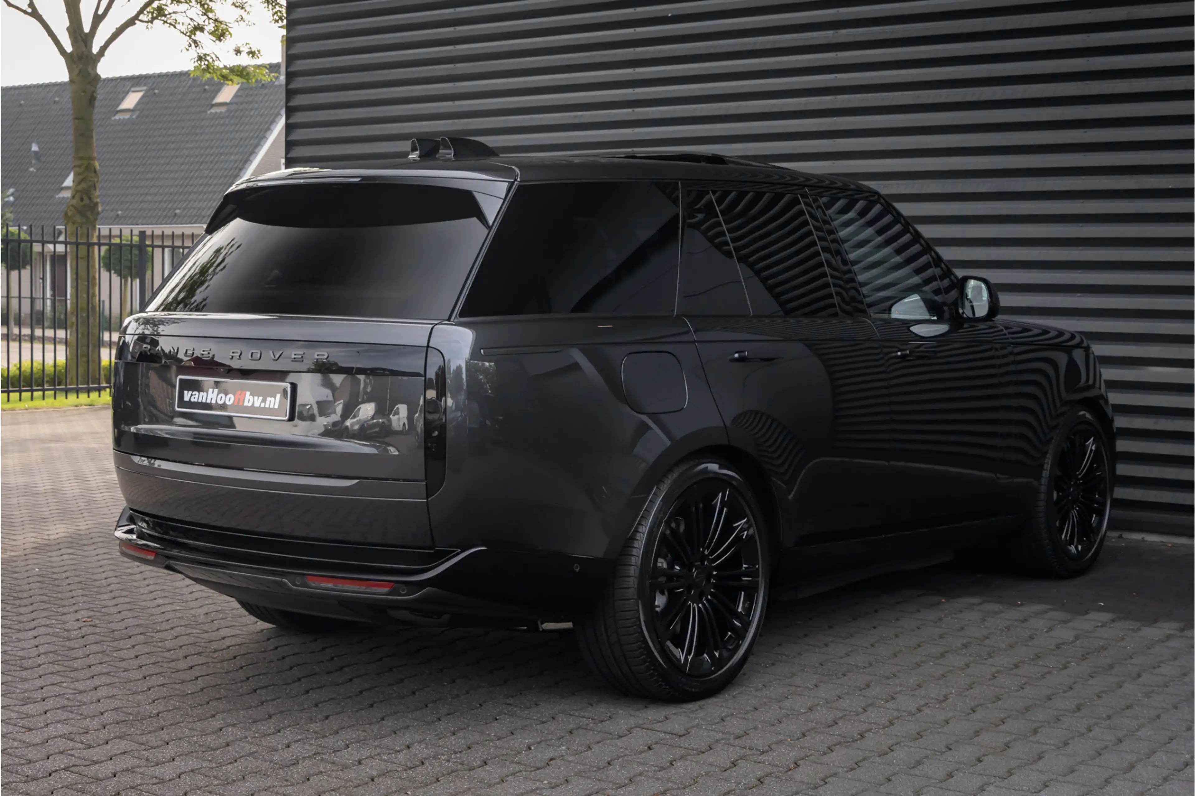 Land Rover Range Rover 3.0 P550e HSE PHEV 23'' - Carpathian Grey — photo 33
