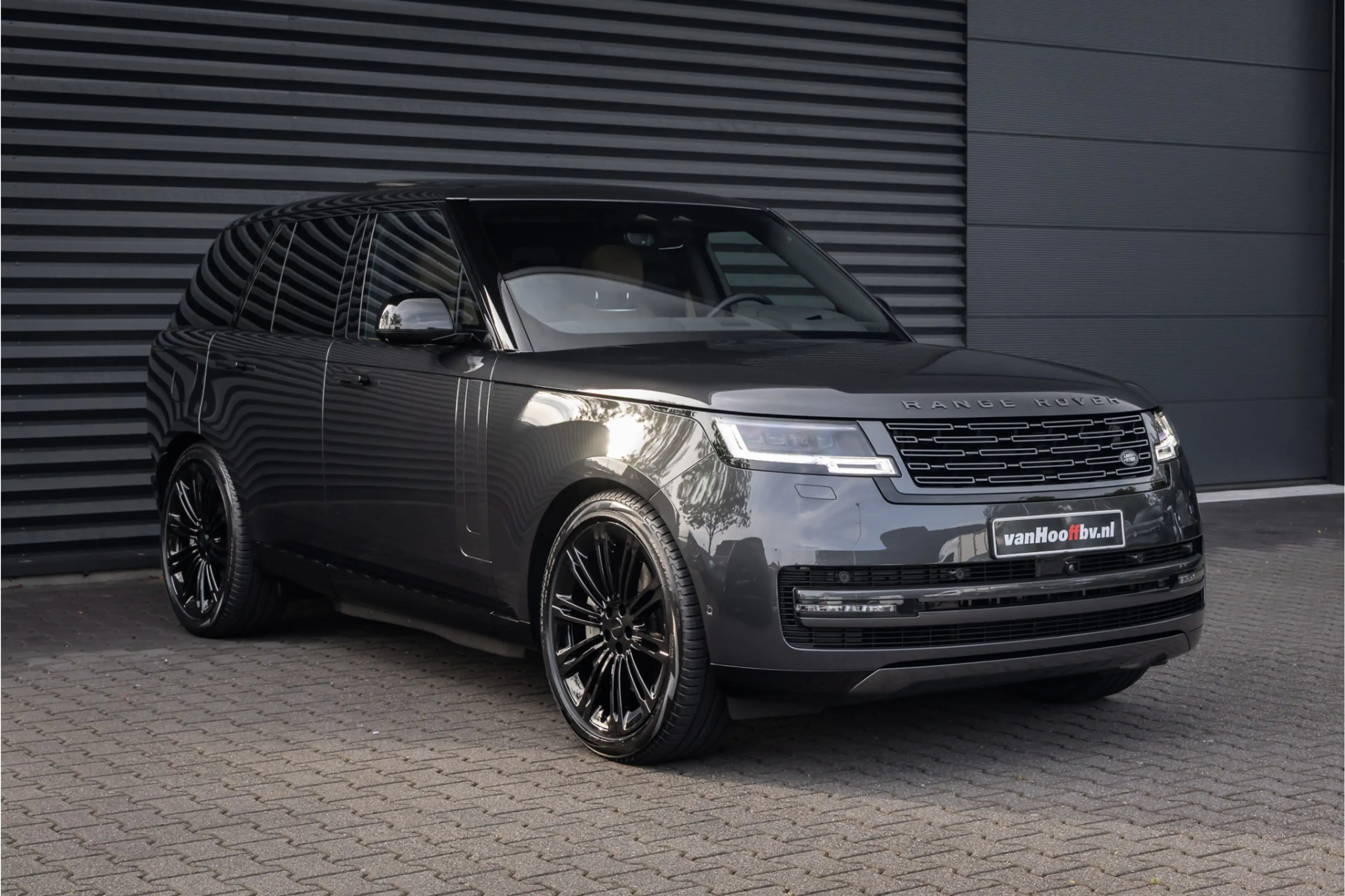 Land Rover Range Rover 3.0 P550e HSE PHEV 23'' - Carpathian Grey — photo 5