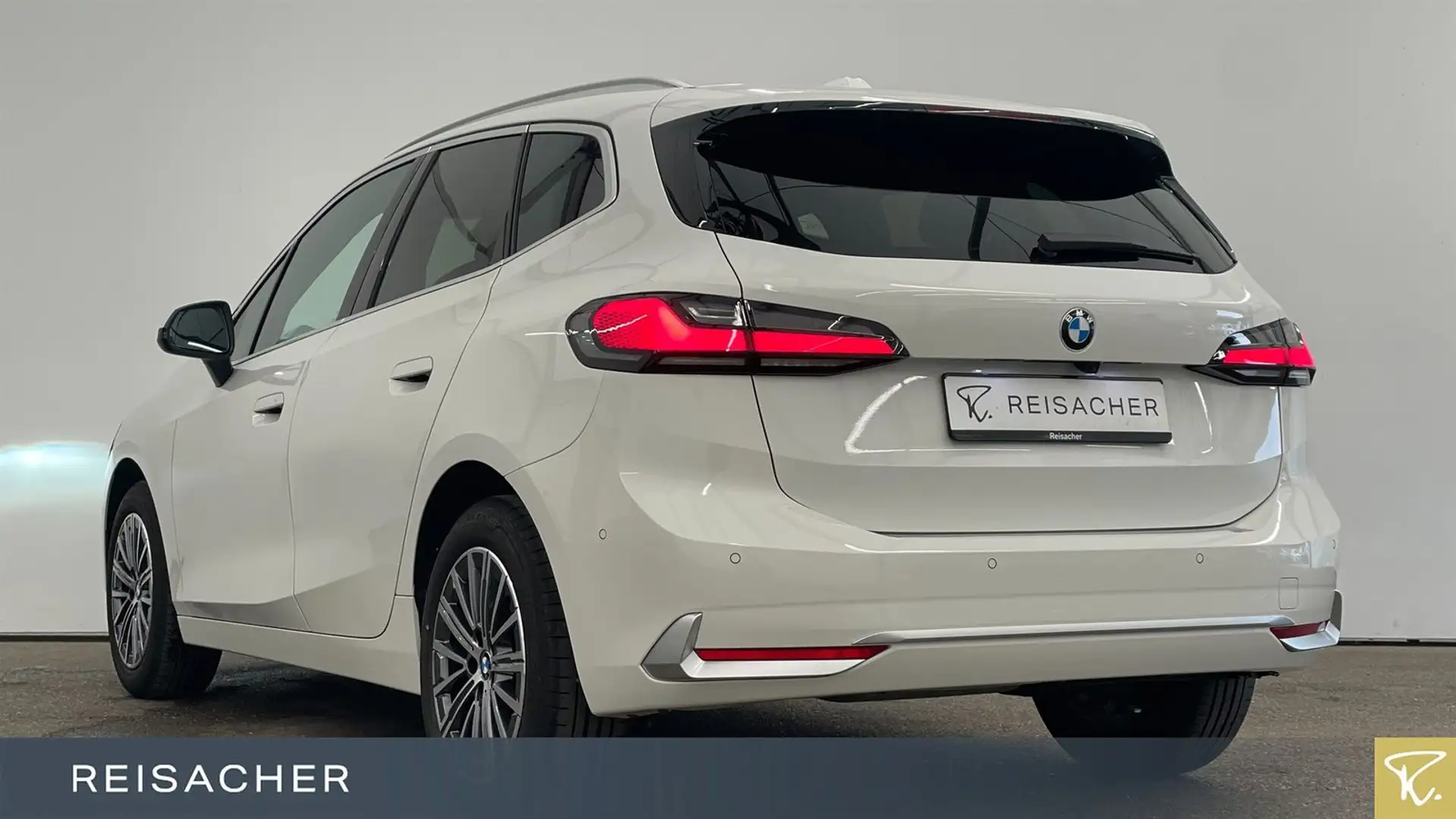 BMW 218 218d A Active Tourer Luxury-Line,AHK,DA+,Autom Weiß - 2