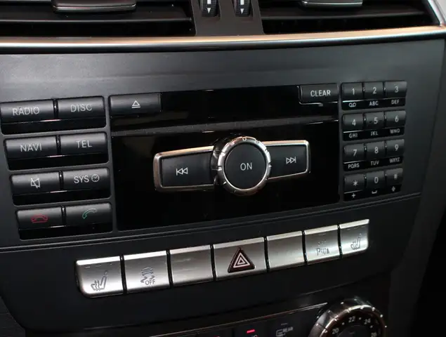 Mercedes-Benz C-Class view 18