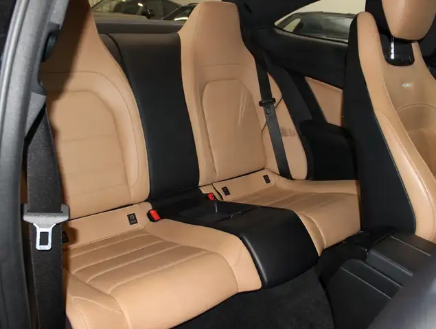 Mercedes-Benz C-Class view 11