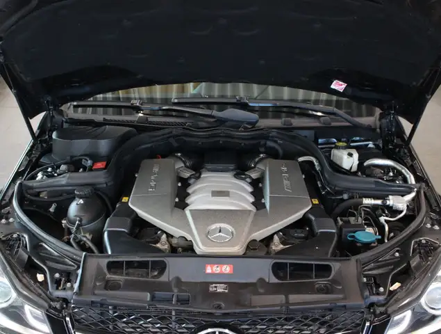 Mercedes-Benz C-Class view 21