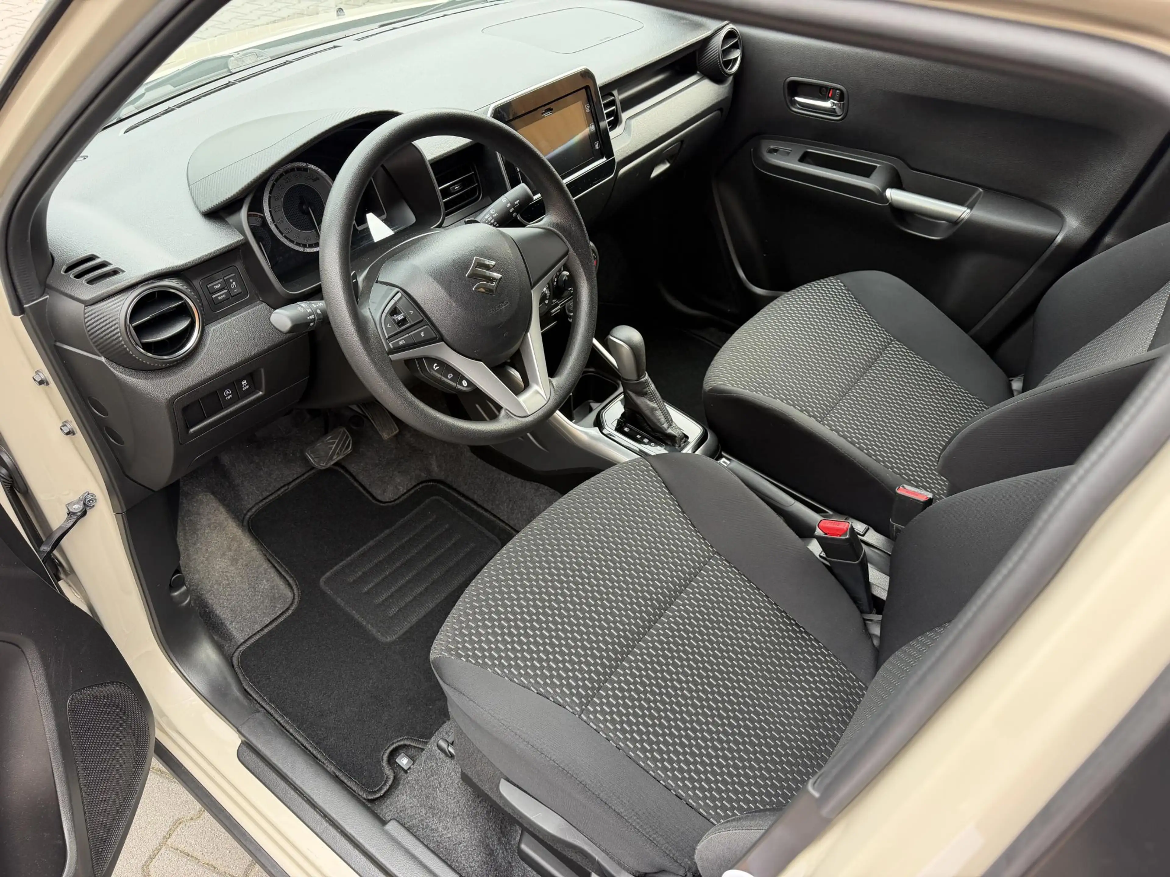 Suzuki Ignis 1.2 Smart Hybrid Select Camera, Carplay Navigatie, — photo 4