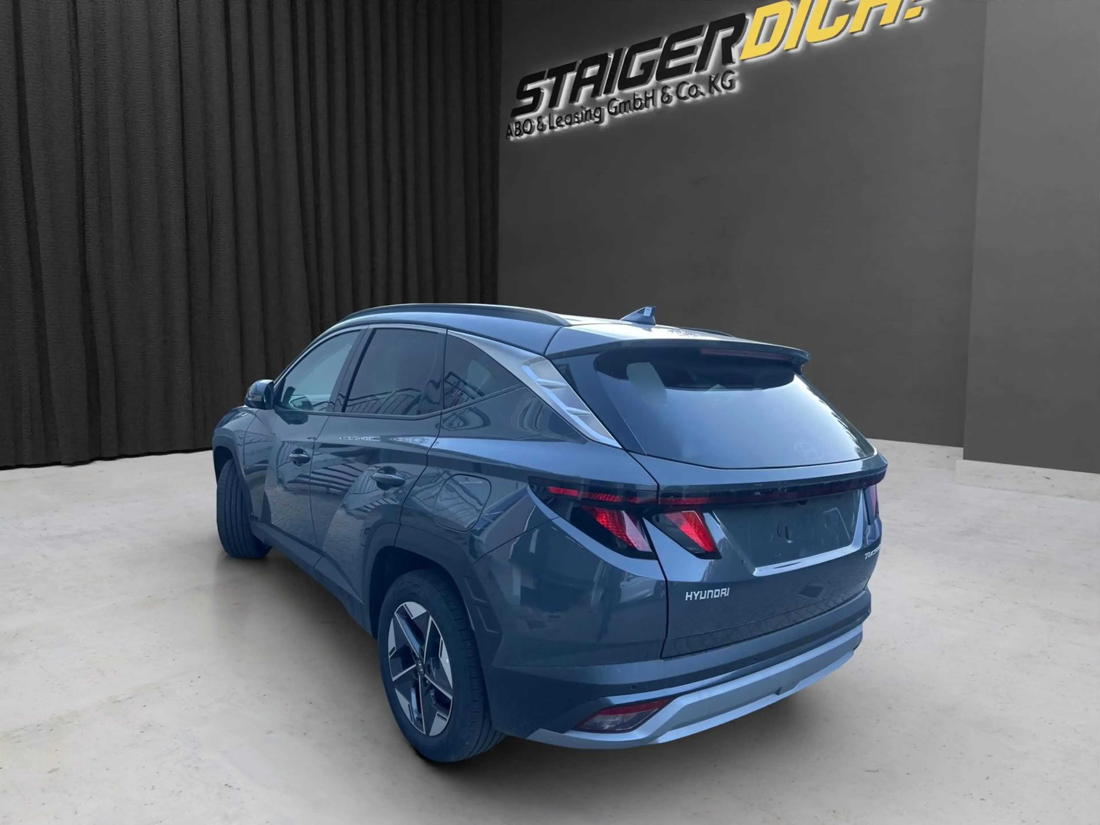 Hyundai TUCSON Select +Sitzheizung+18Zoll+ACC+Kamera+Navi — photo 4