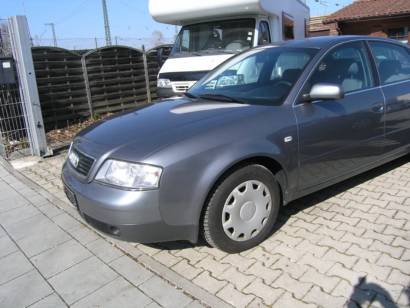 Audi A6 2.4 Szary - 2