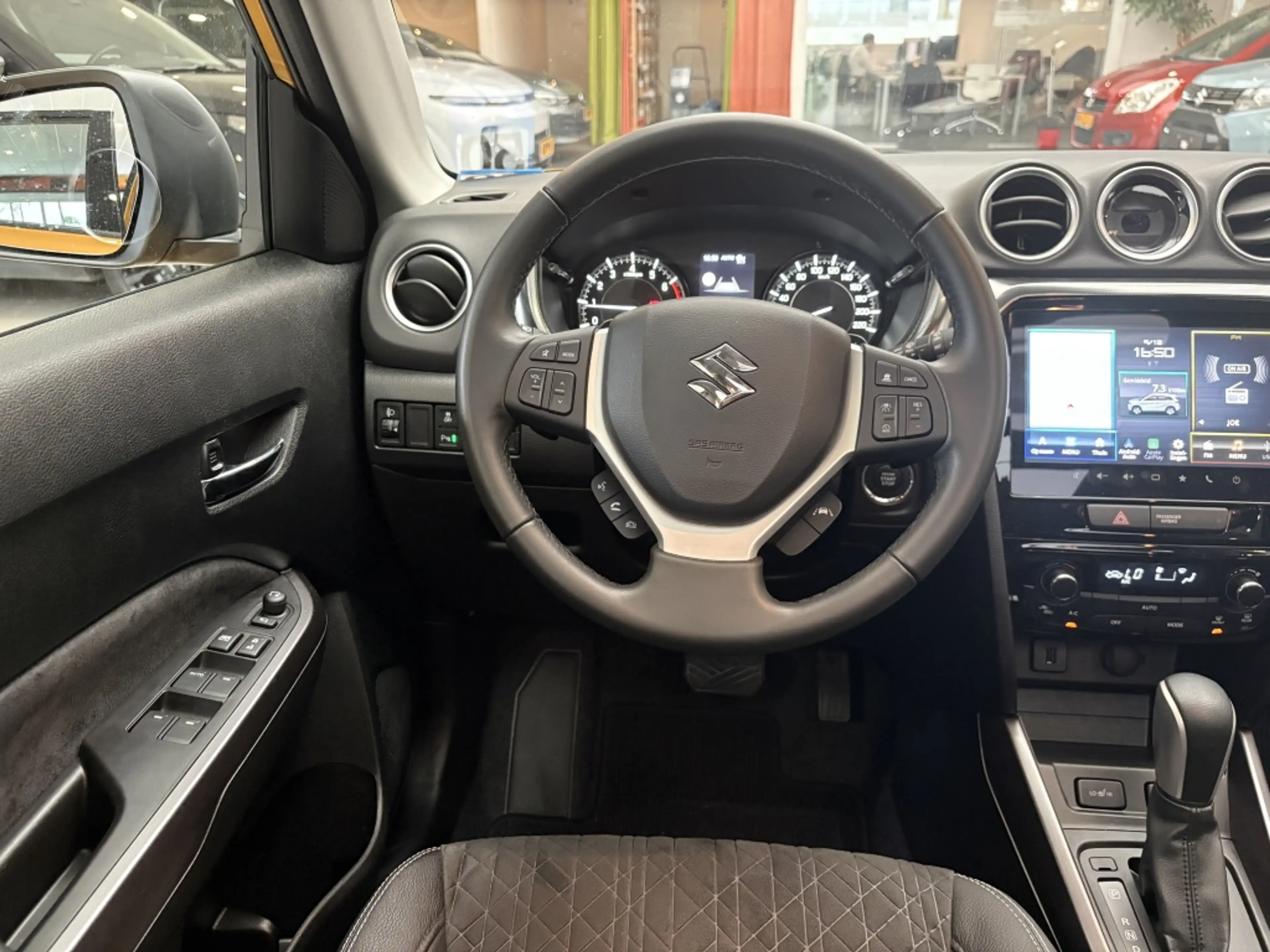 Suzuki Vitara 1.4 Boosterjet Style [ PANORAMADAK | APPLE CARPLAY — photo 2