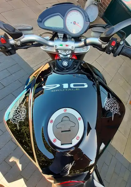 MV Agusta Brutale 910 - foto 7