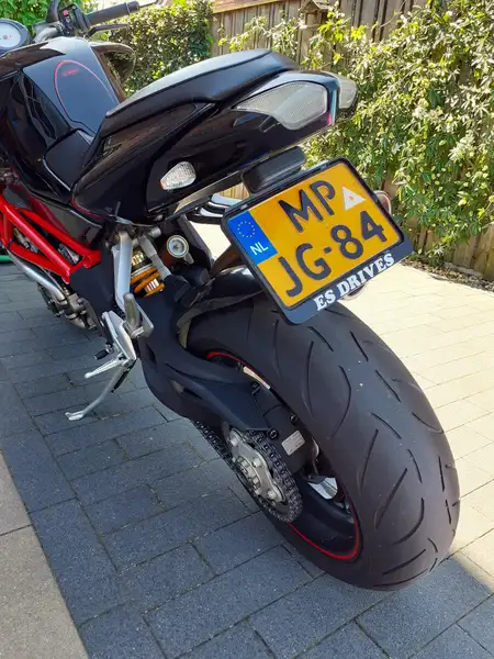 MV Agusta Brutale 910 - foto 4