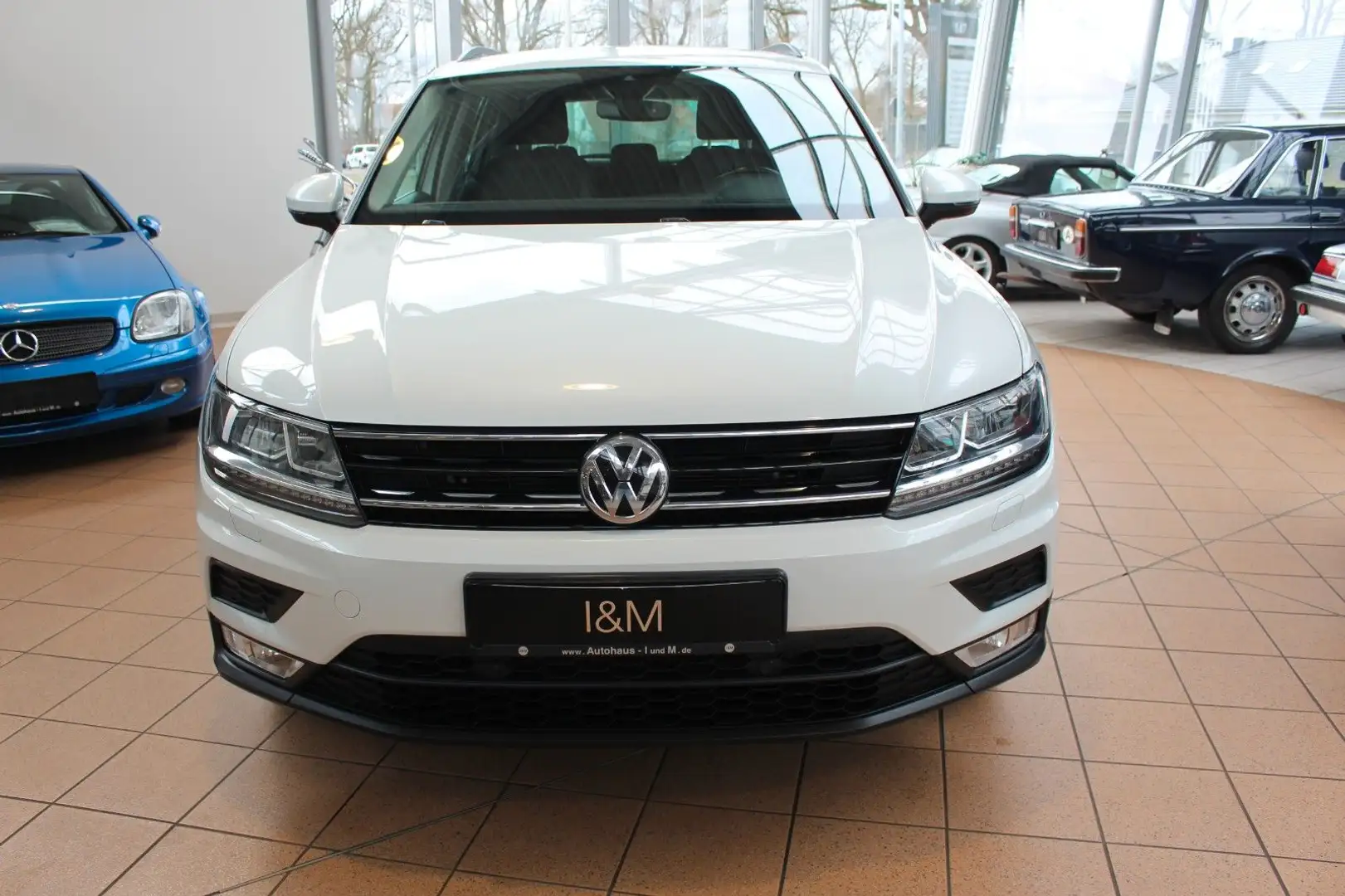 Volkswagen Tiguan Comfortline BMT+4Motion+StHz+PDC+AHK+SHZ+ Weiß - 1