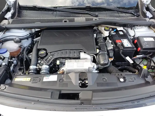 Peugeot 2008 view 5