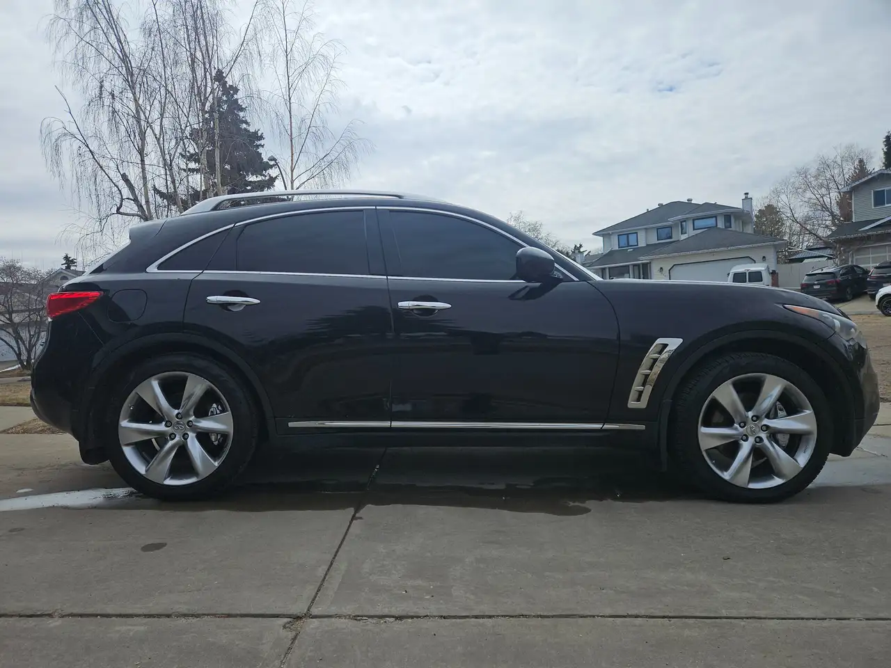 Infiniti FX снимка Infiniti FX