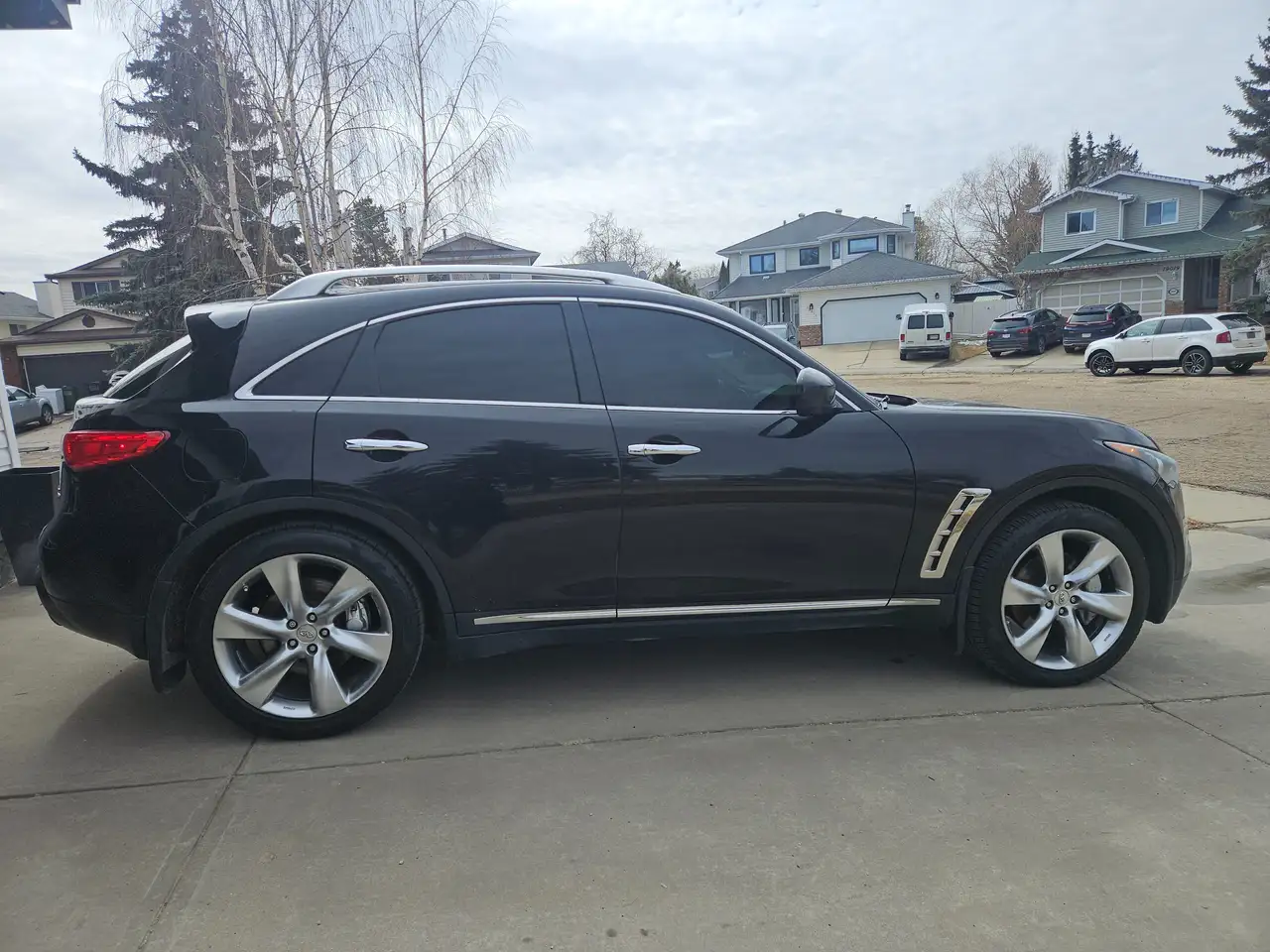 Infiniti FX снимка Infiniti FX