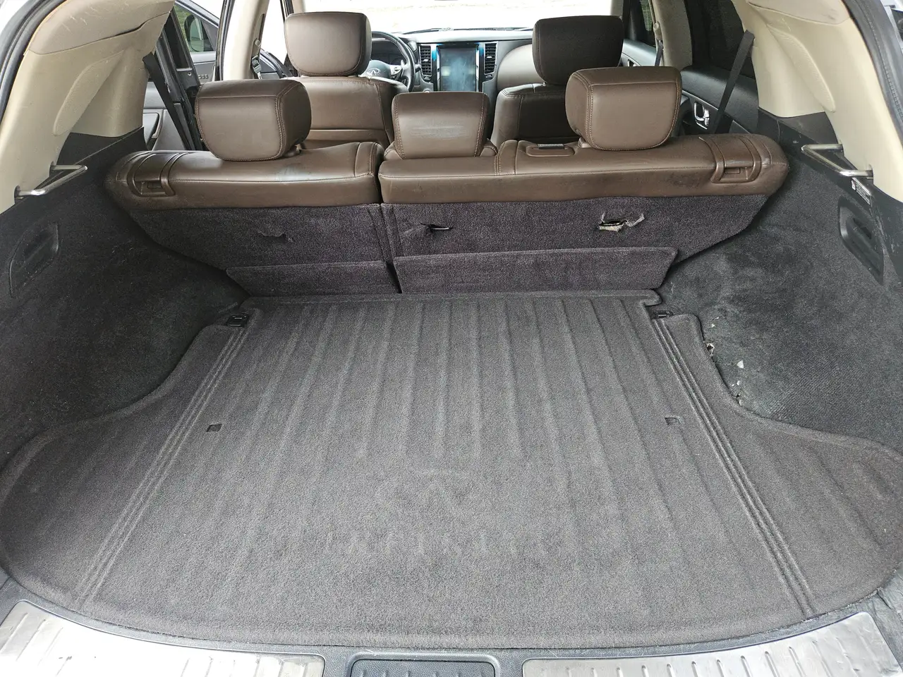 Infiniti FX снимка Infiniti FX