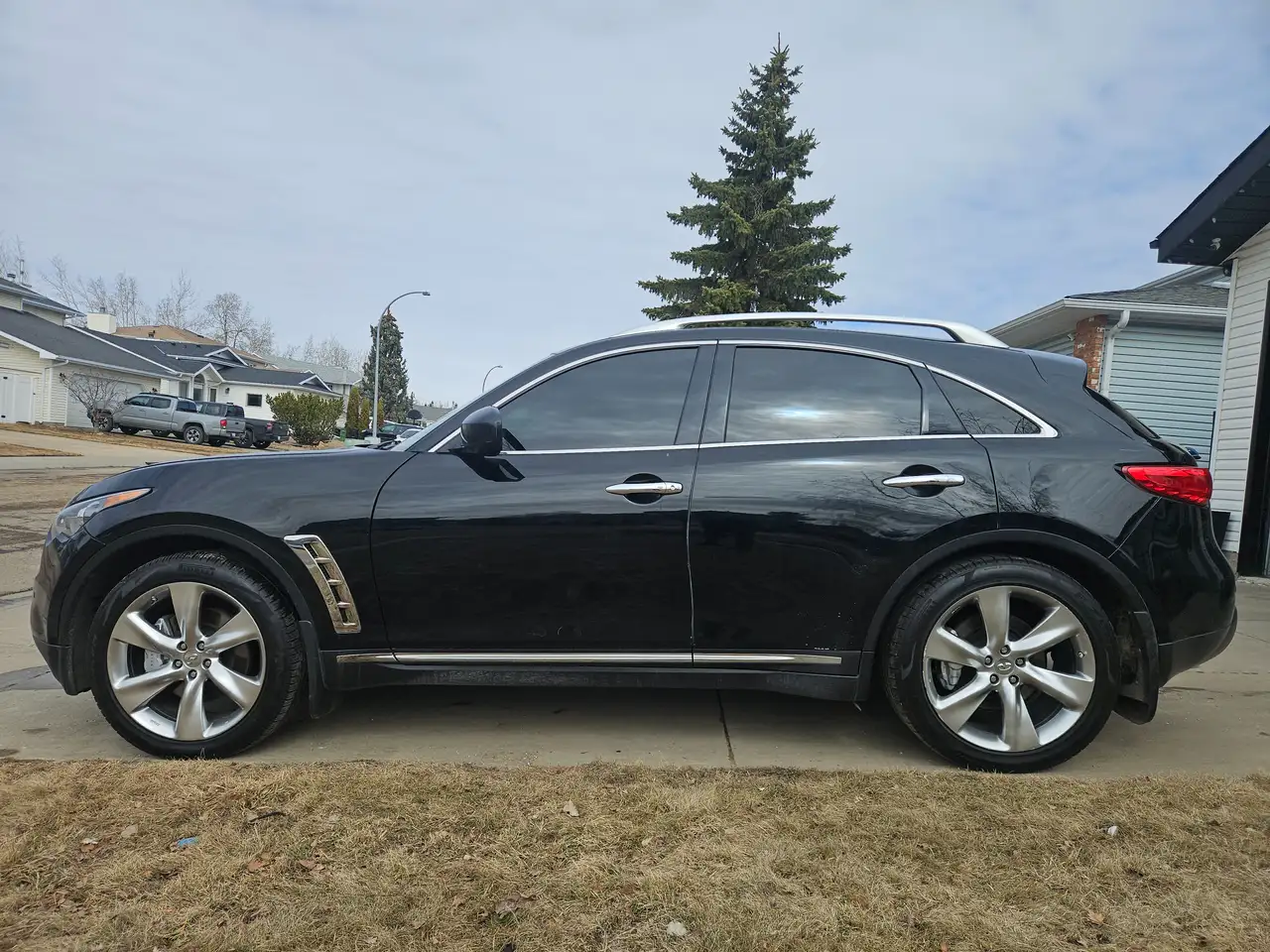 Infiniti FX снимка Infiniti FX