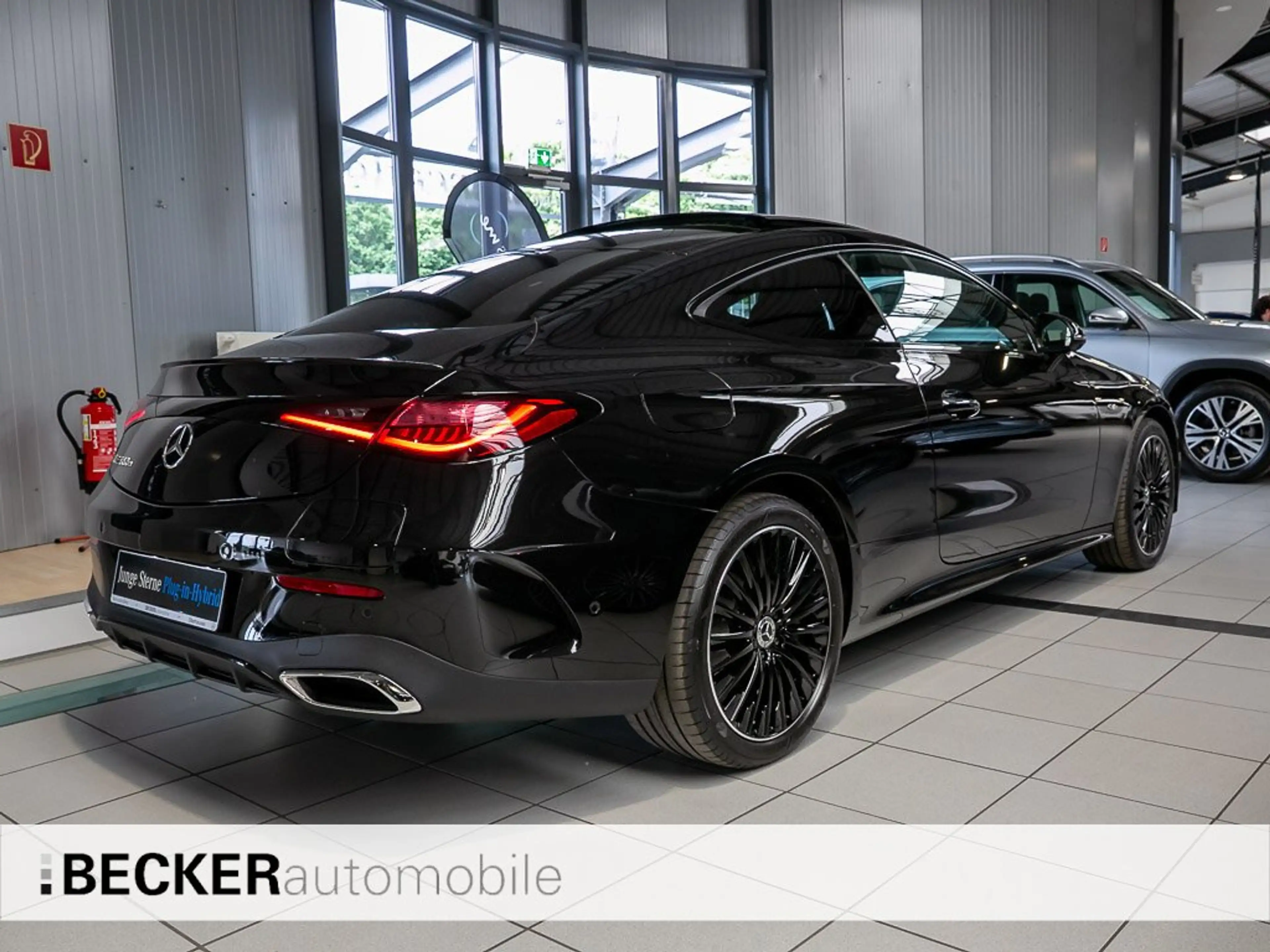 Mercedes-Benz CLE 300 CLE 300 e Coupé AMG PREMIUM BURMESTER NIGHT PANO — photo 3