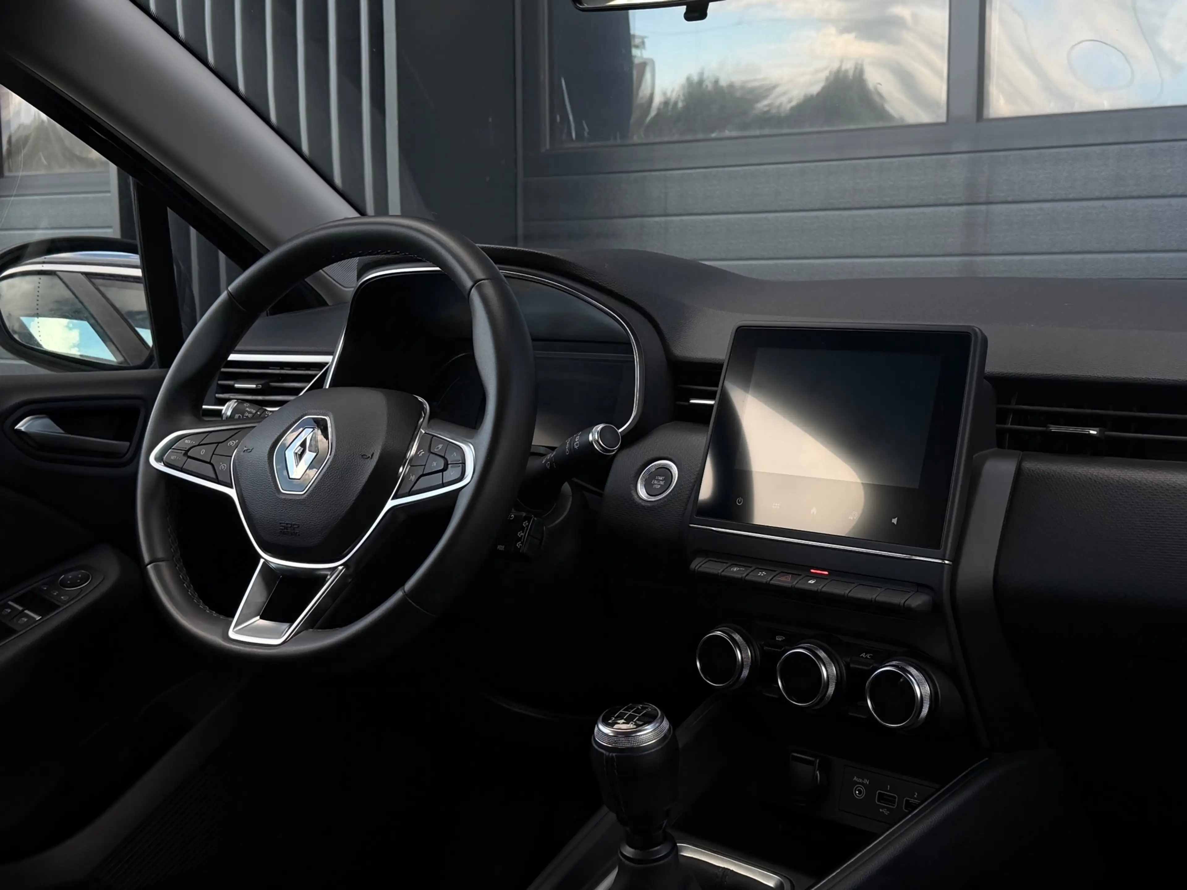 Renault Clio 1.0 TCe Intens | BTW | Dealerondh | 1e eig — photo 3