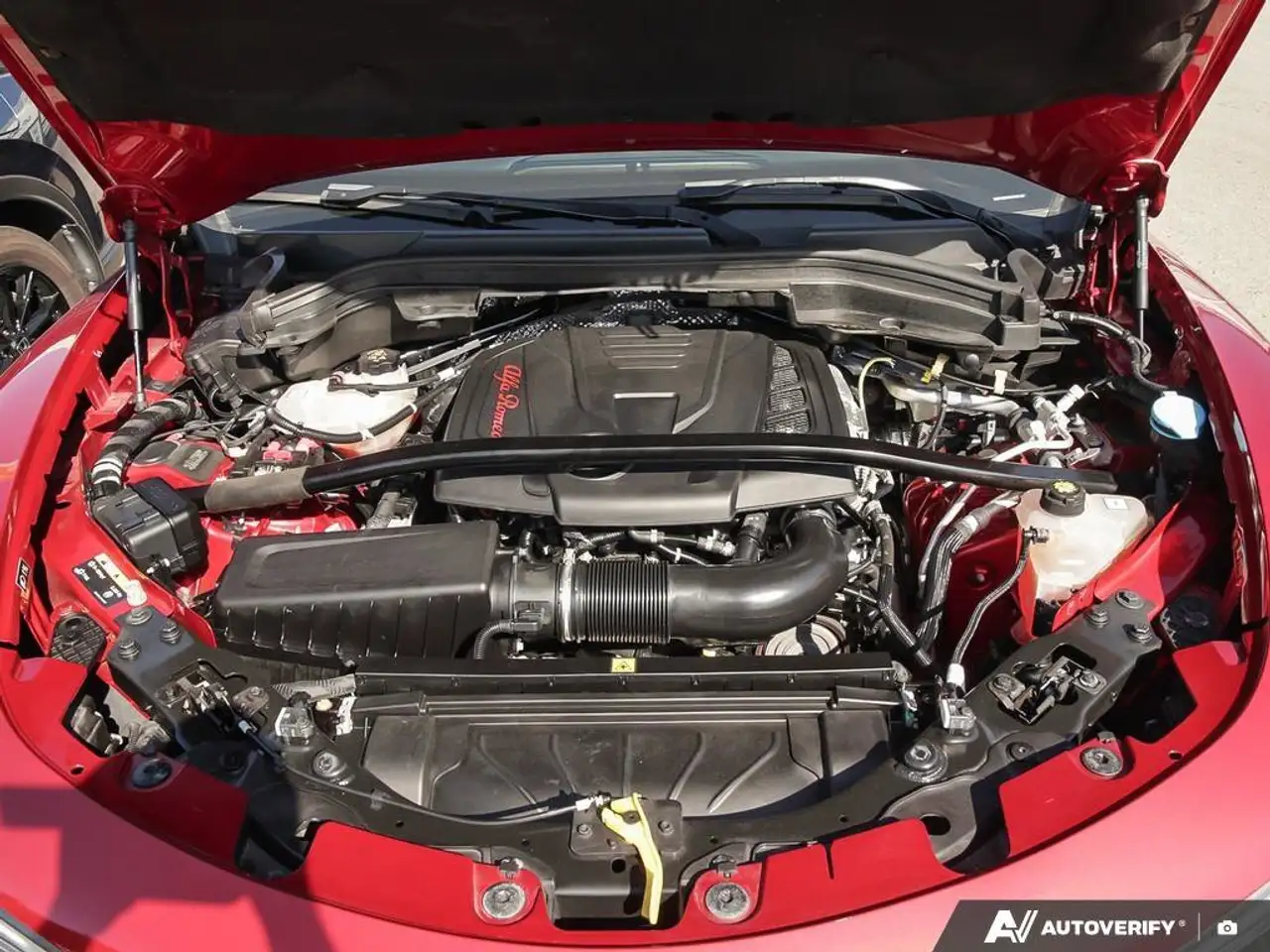 Alfa Romeo Stelvio снимка Alfa Romeo Stelvio