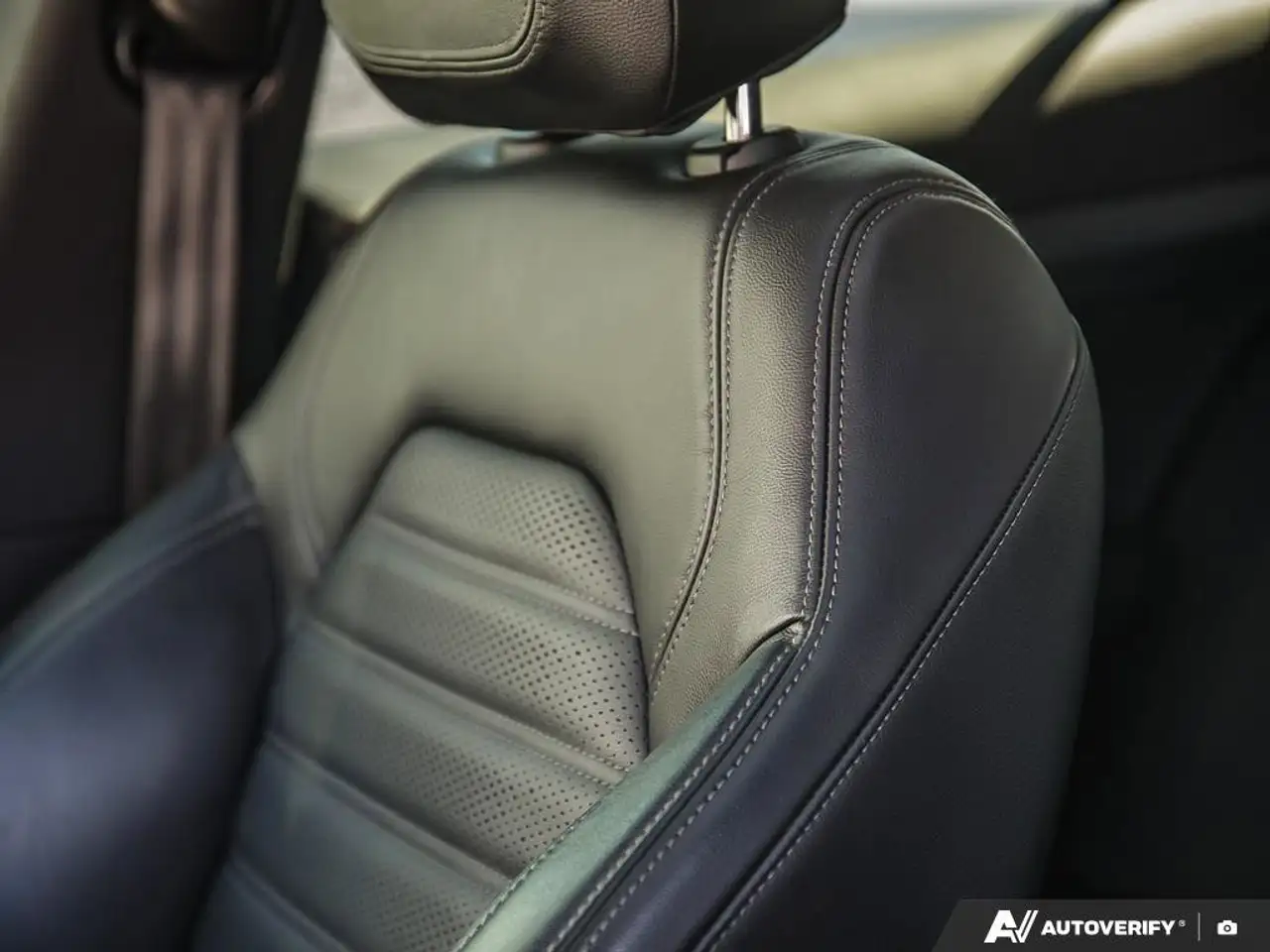 Alfa Romeo Stelvio снимка Alfa Romeo Stelvio