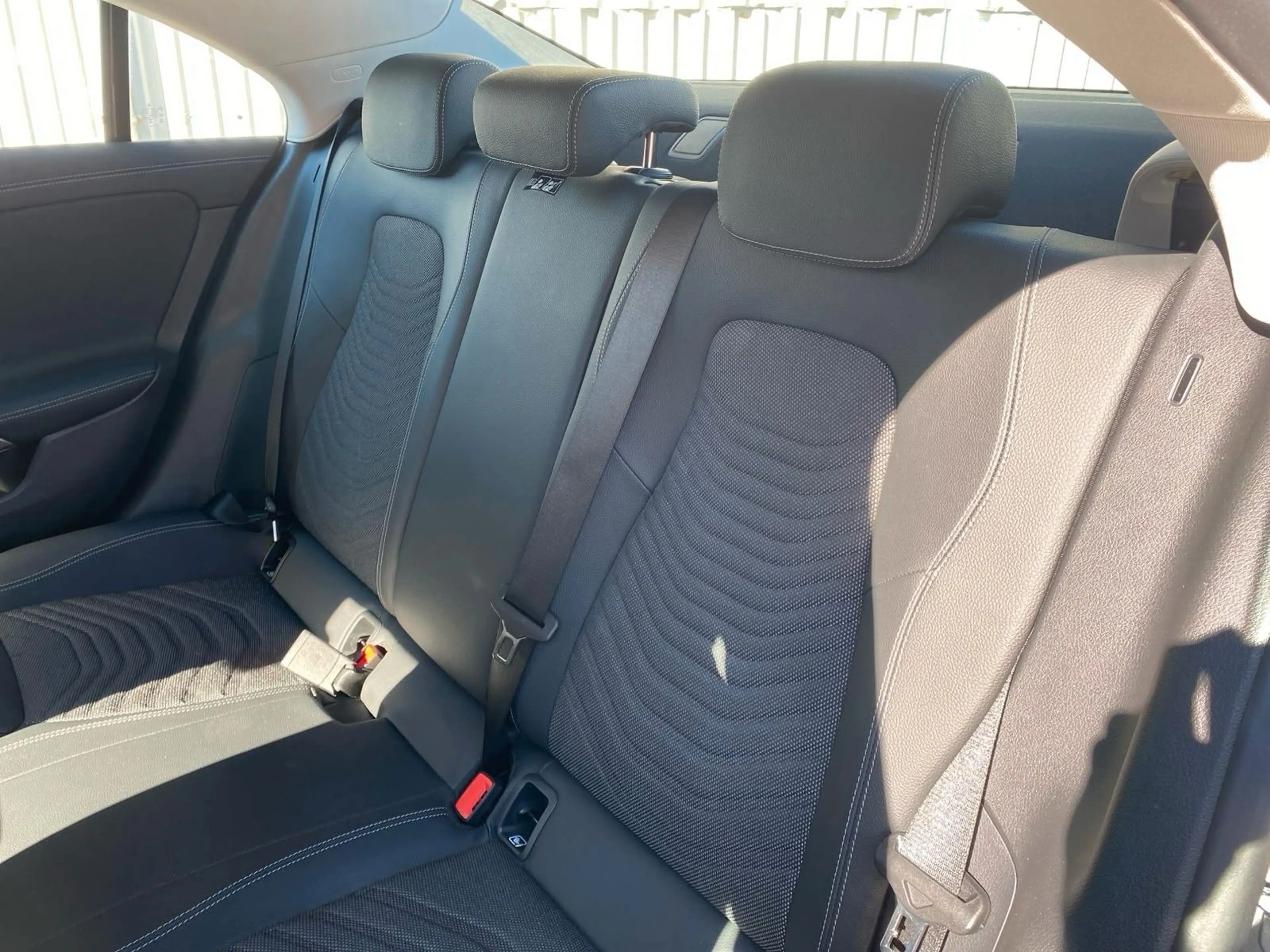 Mercedes-Benz CLA 180 d — photo 14