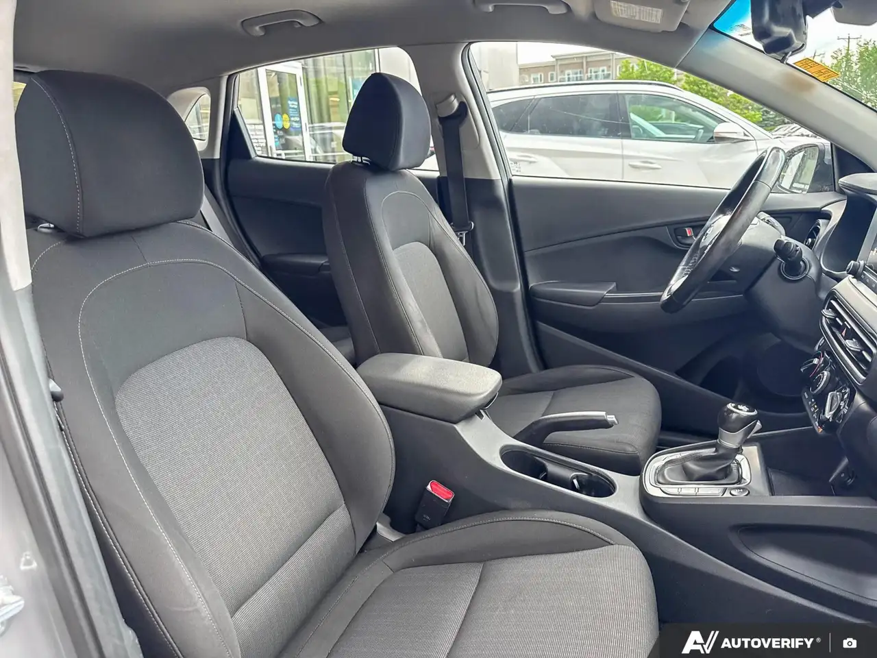 Hyundai KONA снимка Hyundai KONA