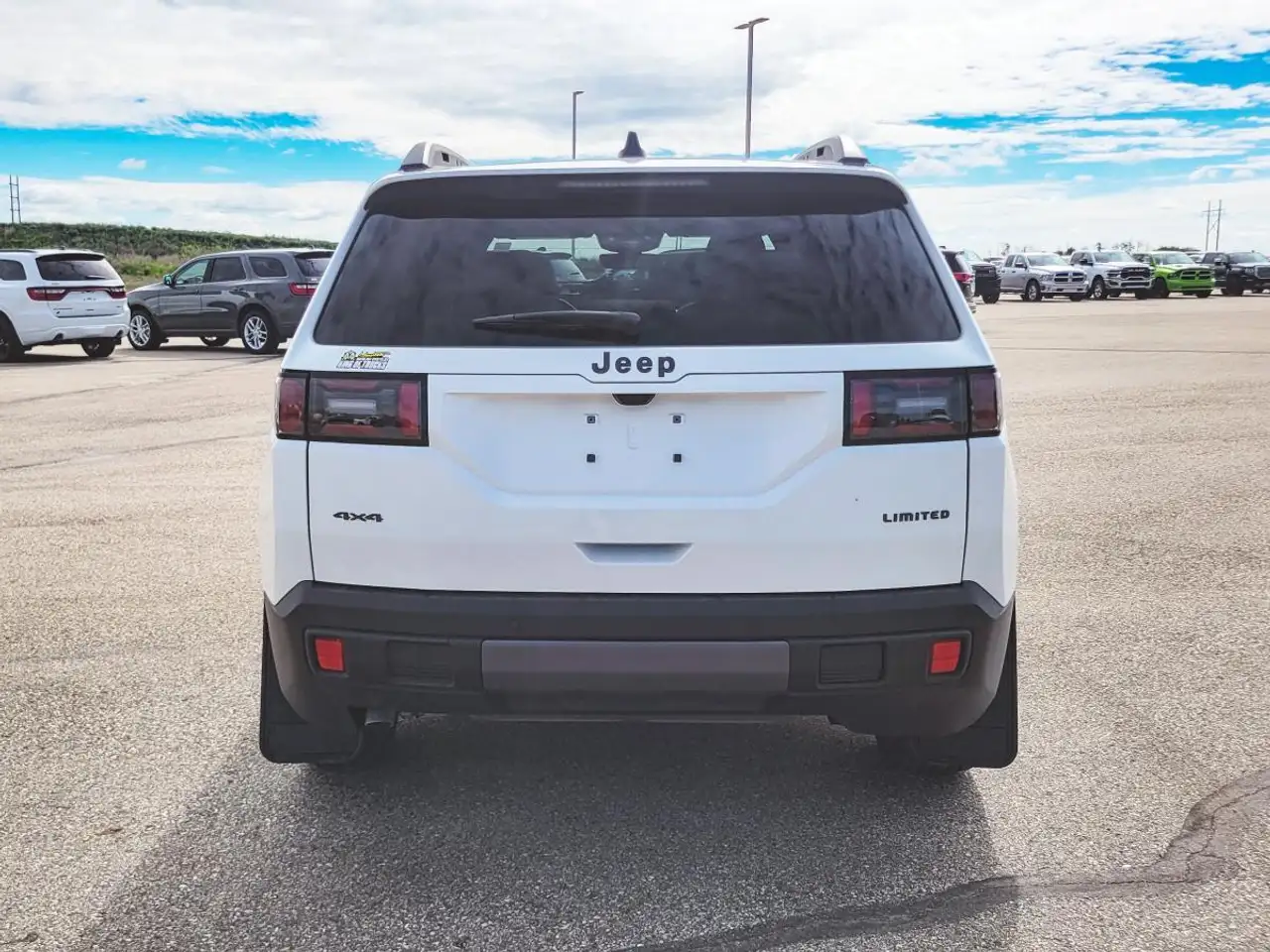 Jeep Cherokee снимка Jeep Cherokee
