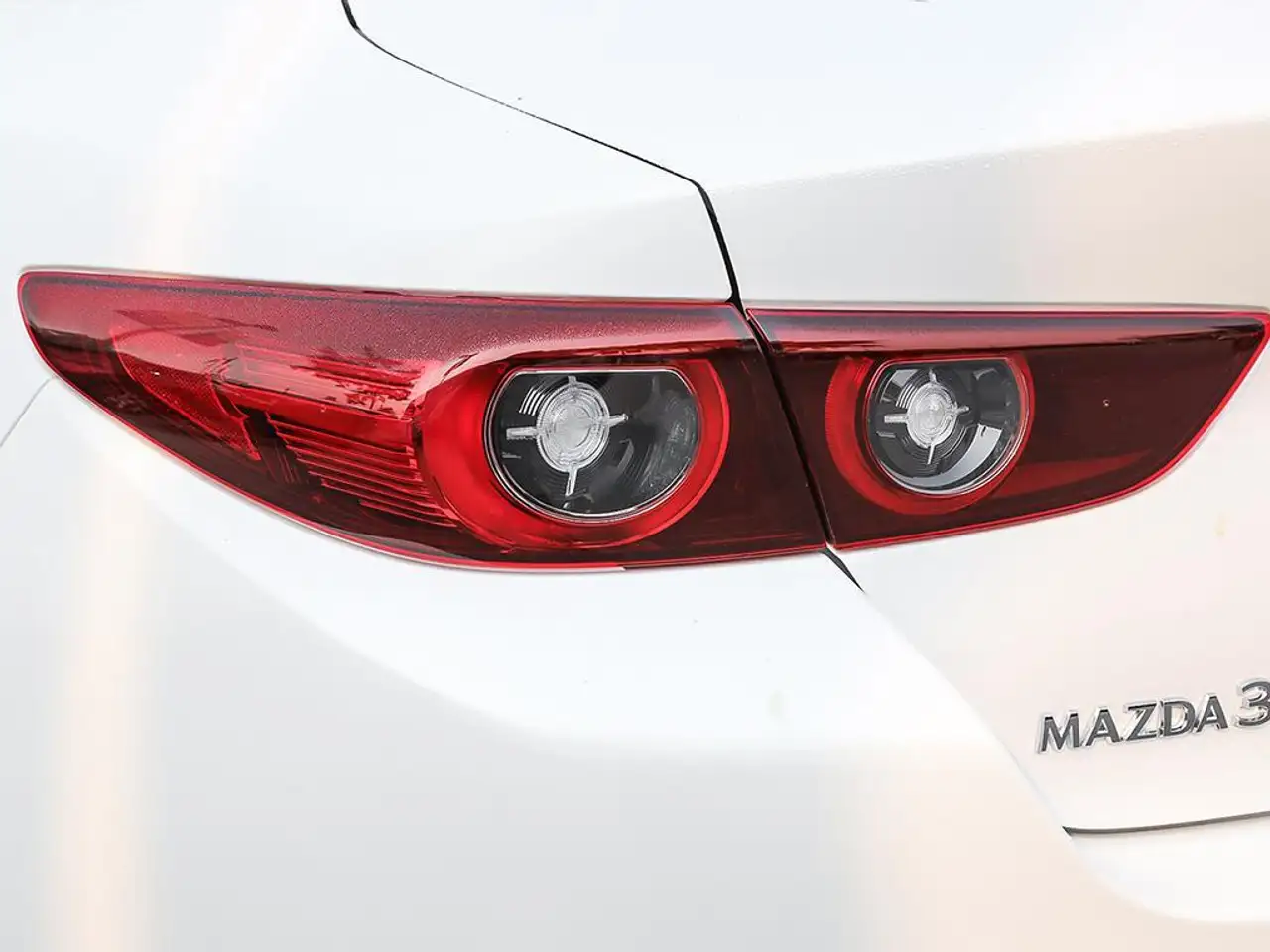 Mazda 3 снимка Mazda 3