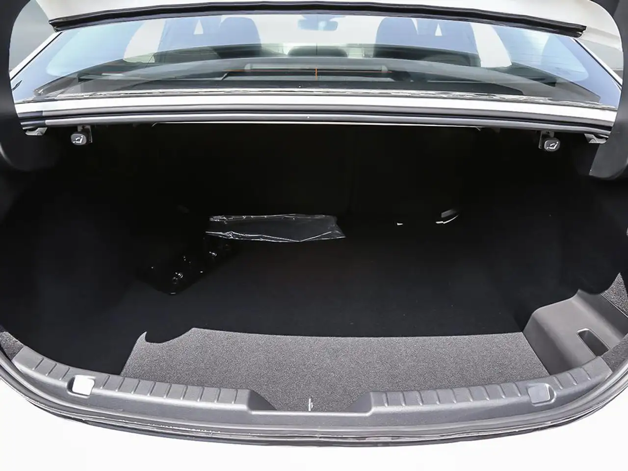 Mazda 3 снимка Mazda 3