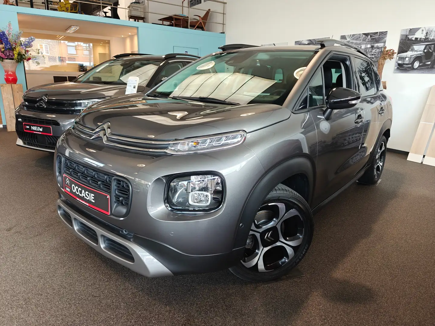 Citroen C3 Aircross 1.2 PureTech 130 EAT6 Shine - Automaat Grijs - 1