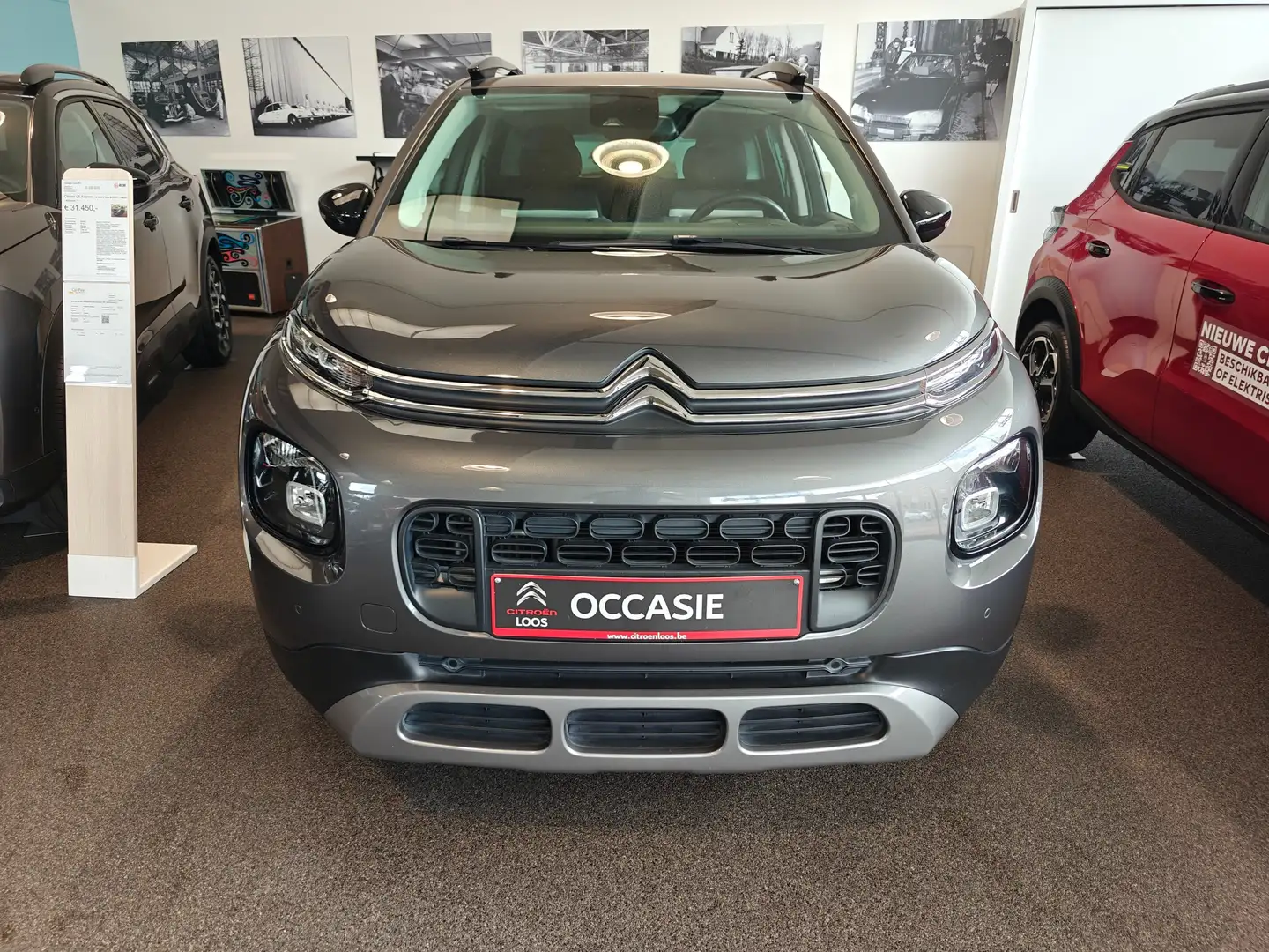 Citroen C3 Aircross 1.2 PureTech 130 EAT6 Shine - Automaat Grijs - 2