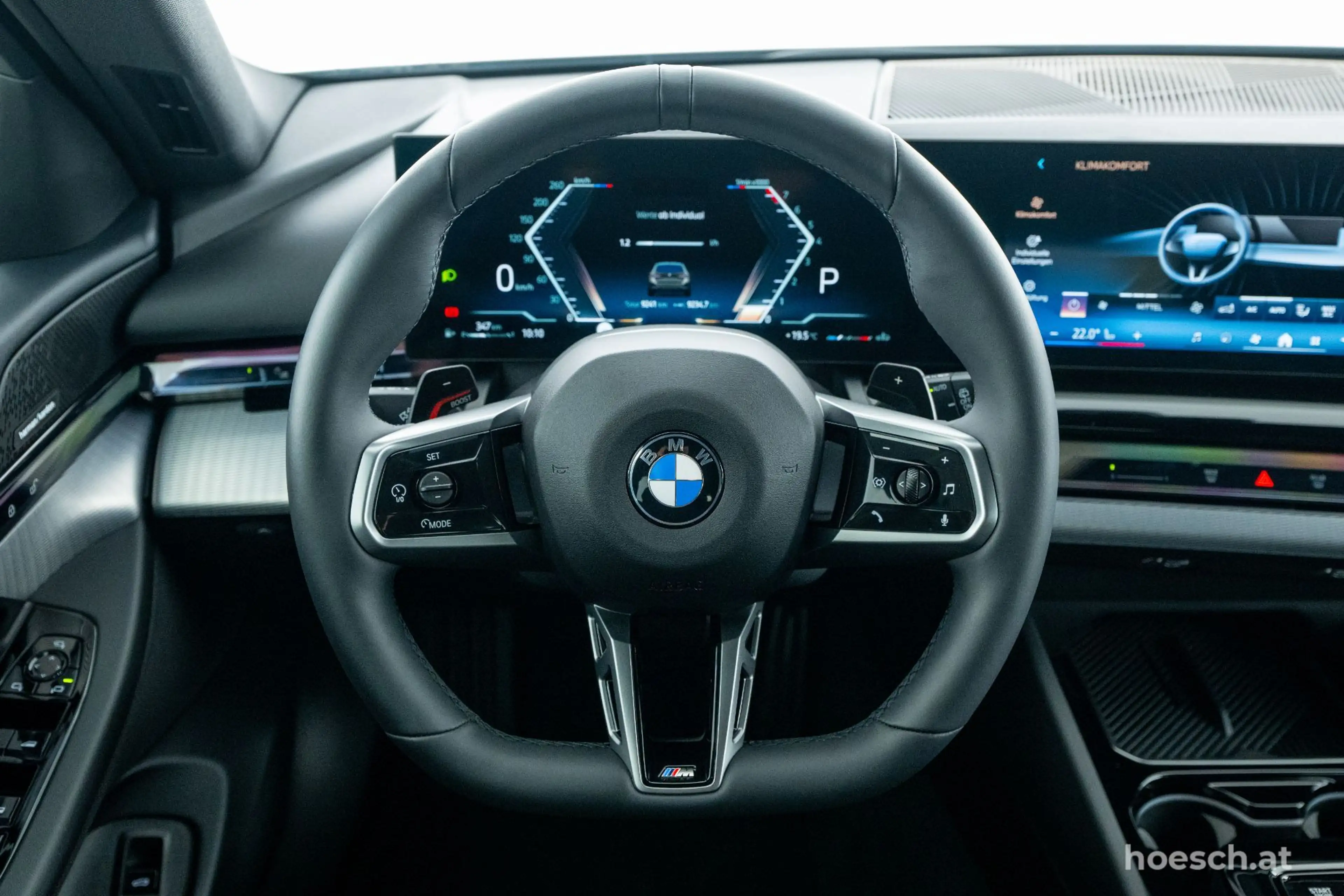 BMW 520 i Touring M Sport 19" H&K LED ASSISTENZ WIE NEU ++ — photo 6