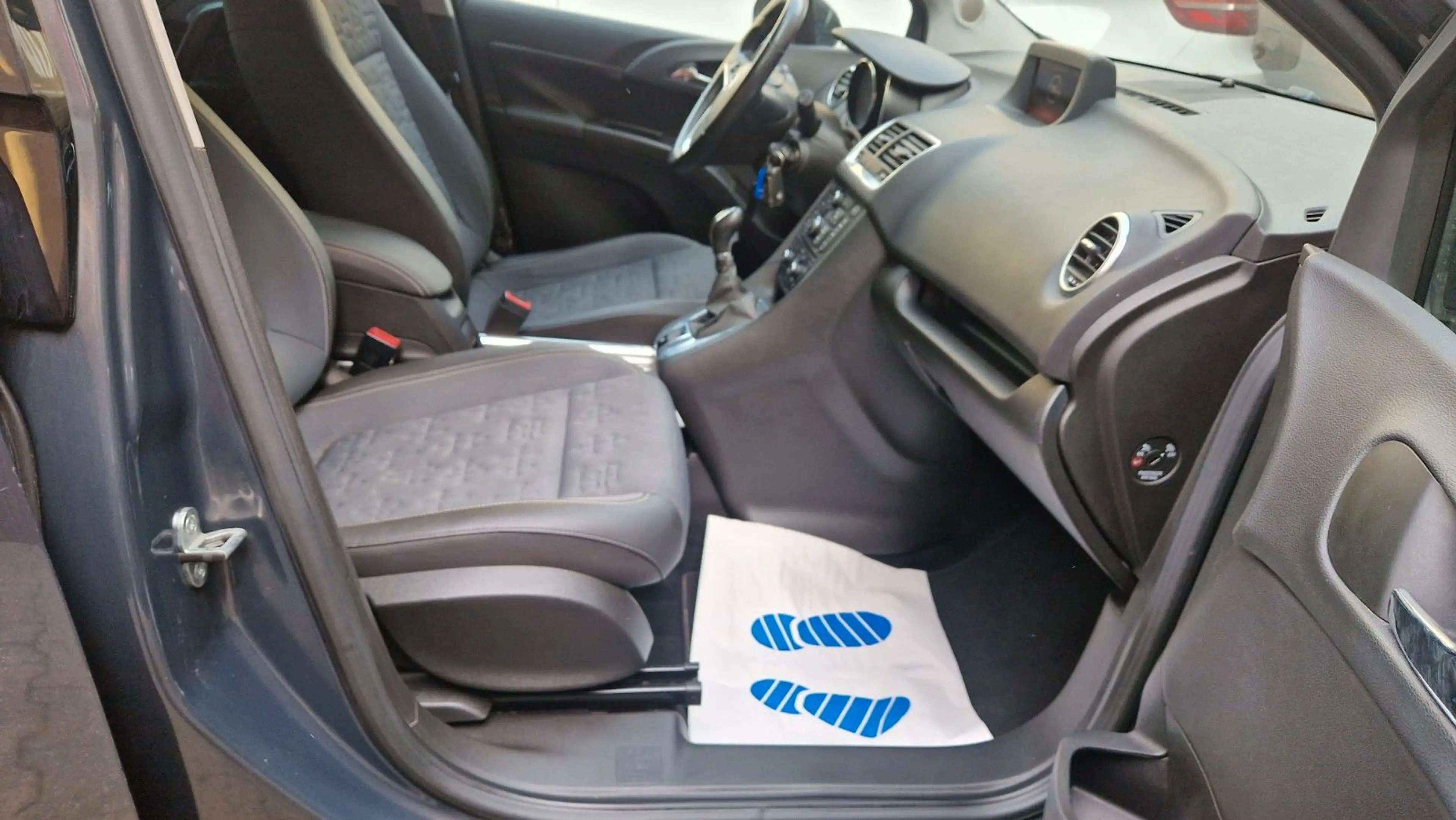 Opel Meriva 1.4, Teilleder, PDC, Tempomat, Navi — photo 11