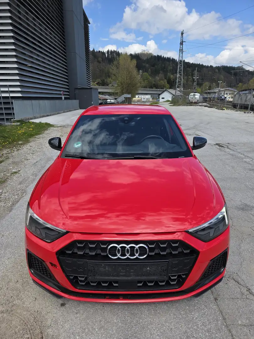 Audi A1 30 TFSI Sportback S tronic Rot - 1