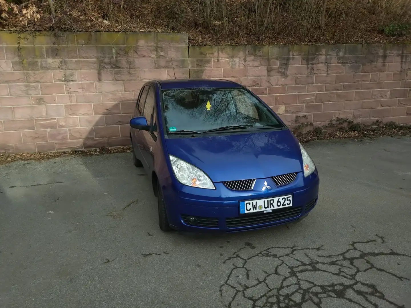 Mitsubishi Colt 1.3 Chic Invite Blau - 1