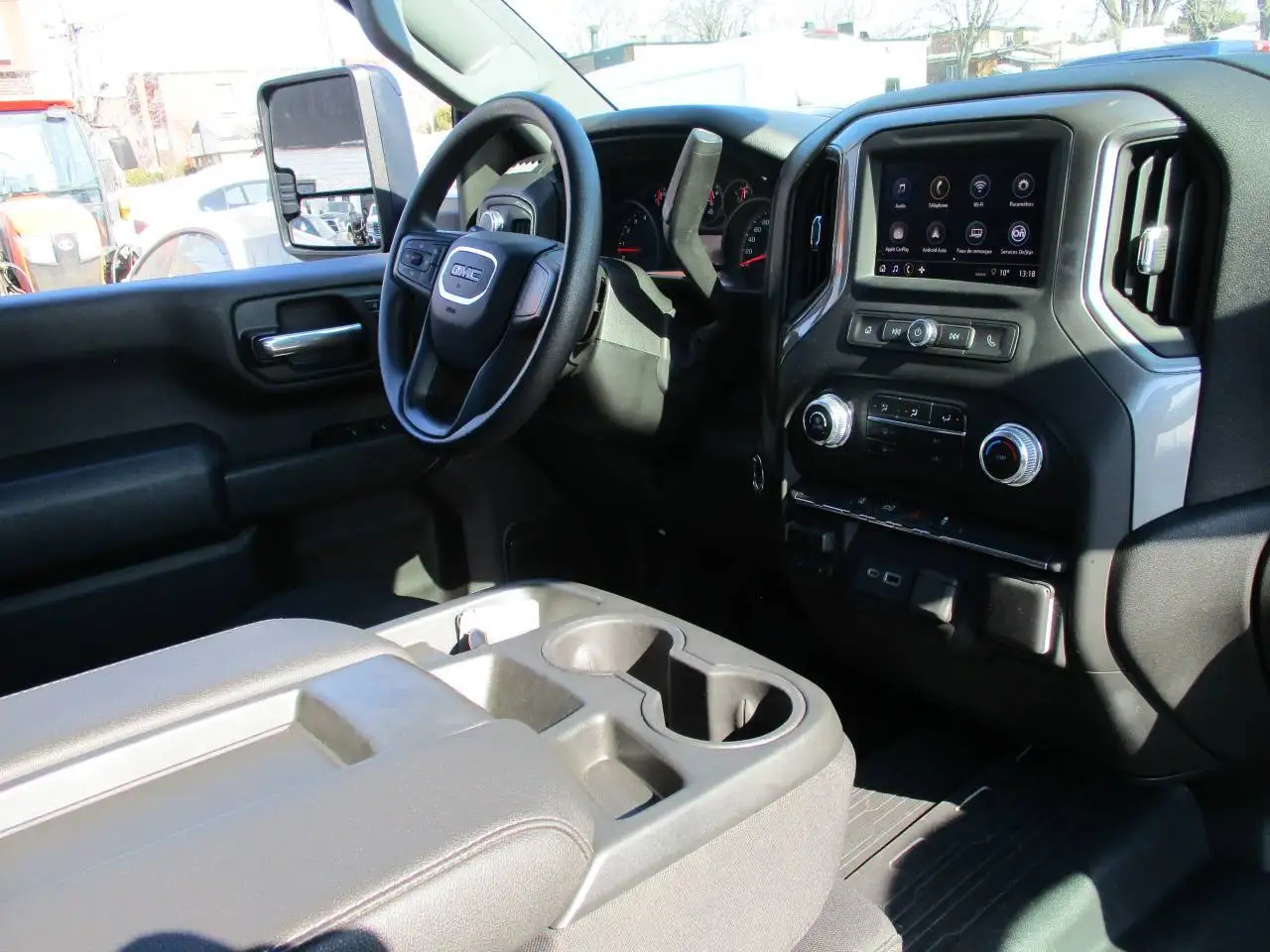 GMC Sierra 2500HD снимка GMC Sierra 2500HD