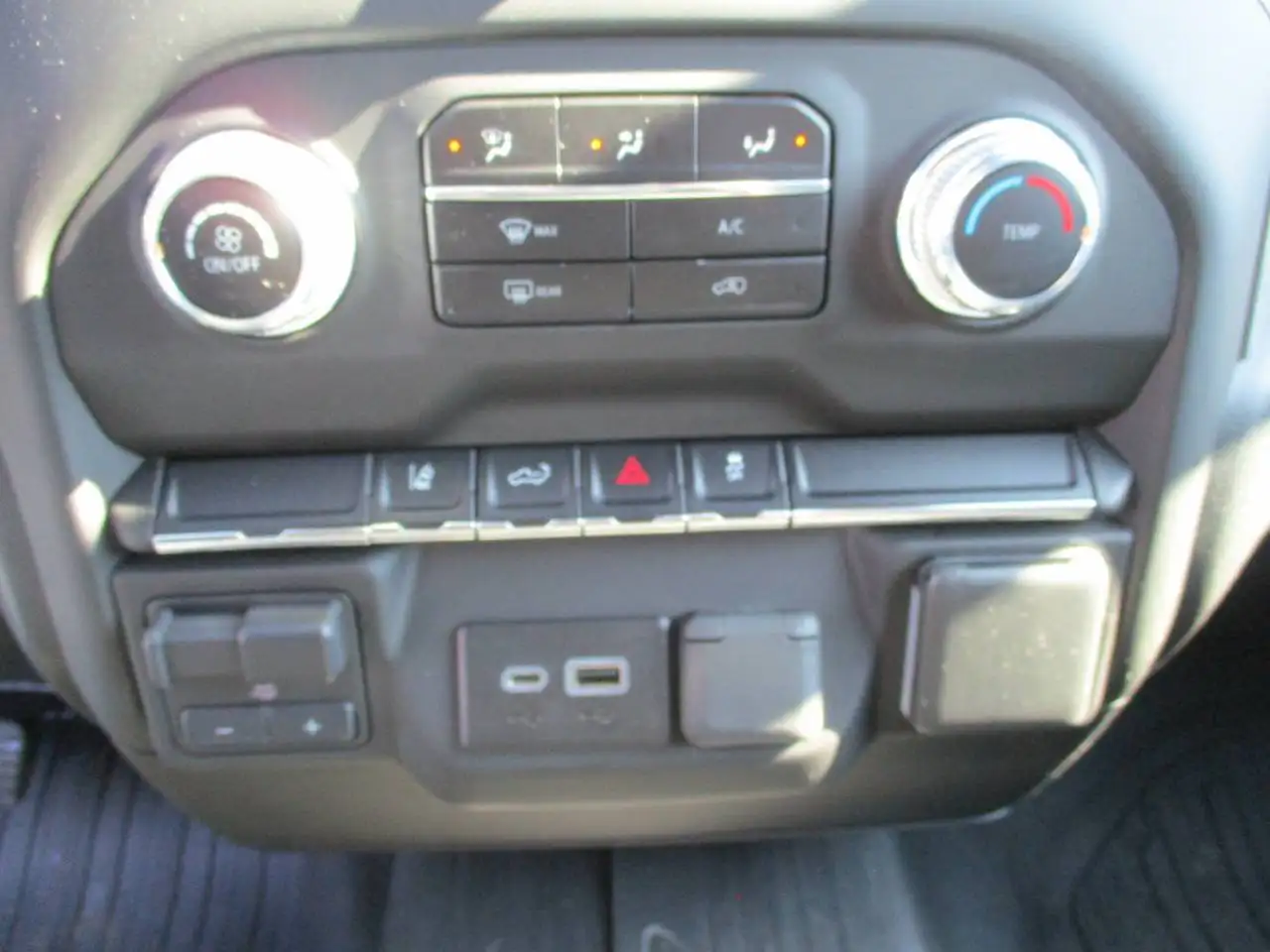 GMC Sierra 2500HD снимка GMC Sierra 2500HD